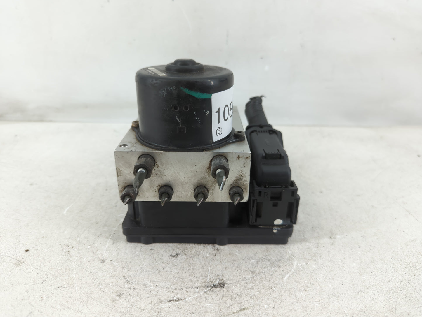 2005-2008 Nissan Pathfinder ABS Pump Control Module Replacement Fits Fits 2005 2006 2007 2008 OEM Used Auto Parts