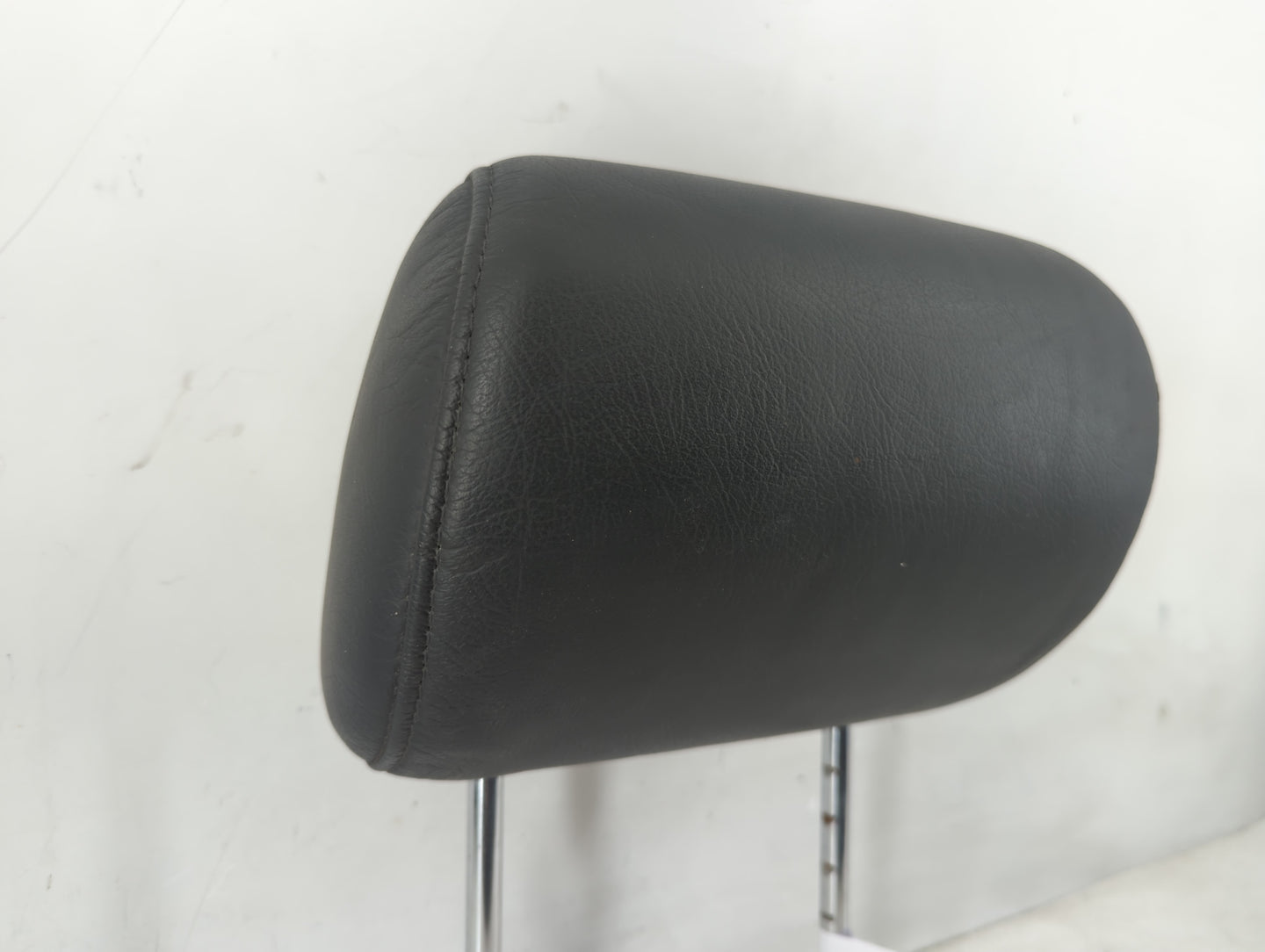 2000-2003 Mercedes-Benz Ml320 Headrest Head Rest Rear Seat Fits Fits 2000 2001 2002 2003 2004 2005 OEM Used Auto Parts - Oemusedautoparts1.com