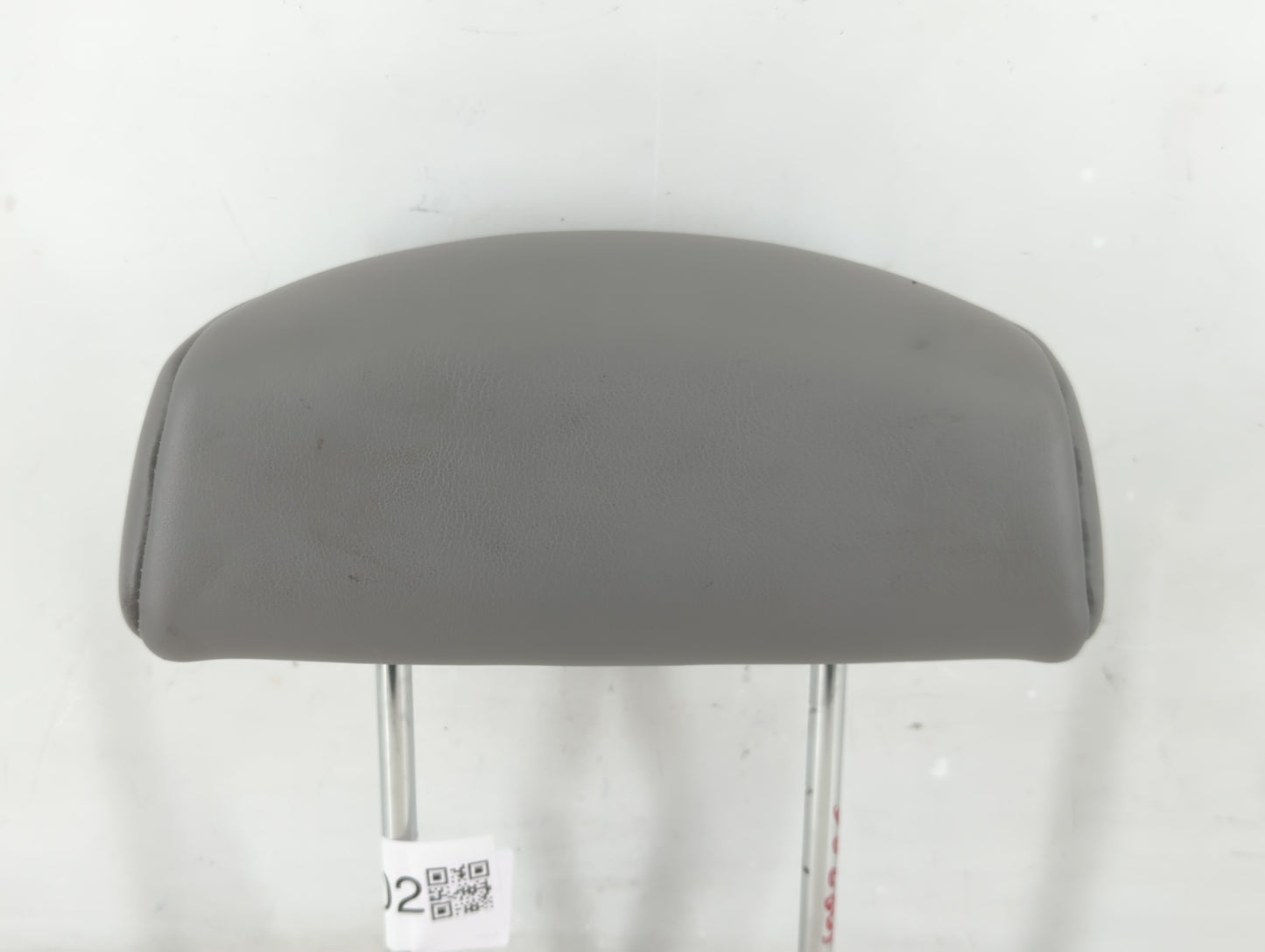 2002-2007 Saturn Vue Headrest Head Rest Rear Center Seat Fits Fits 2002 2003 2004 2005 2006 2007 OEM Used Auto Parts - Oemusedautoparts1.com