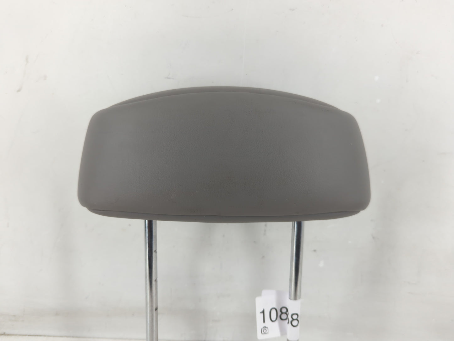 2002-2007 Saturn Vue Headrest Head Rest Rear Center Seat Fits Fits 2002 2003 2004 2005 2006 2007 OEM Used Auto Parts - Oemusedautoparts1.com