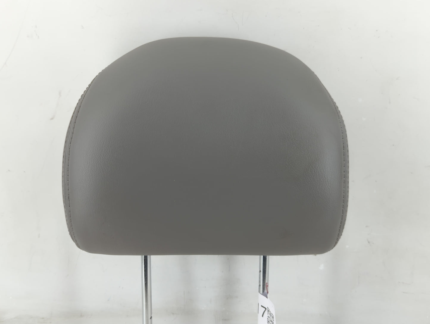 2002-2007 Saturn Vue Headrest Head Rest Front Driver Passenger Seat Fits Fits 2002 2003 2004 2005 2006 2007 OEM Used Auto Parts - Oemusedautoparts1.com