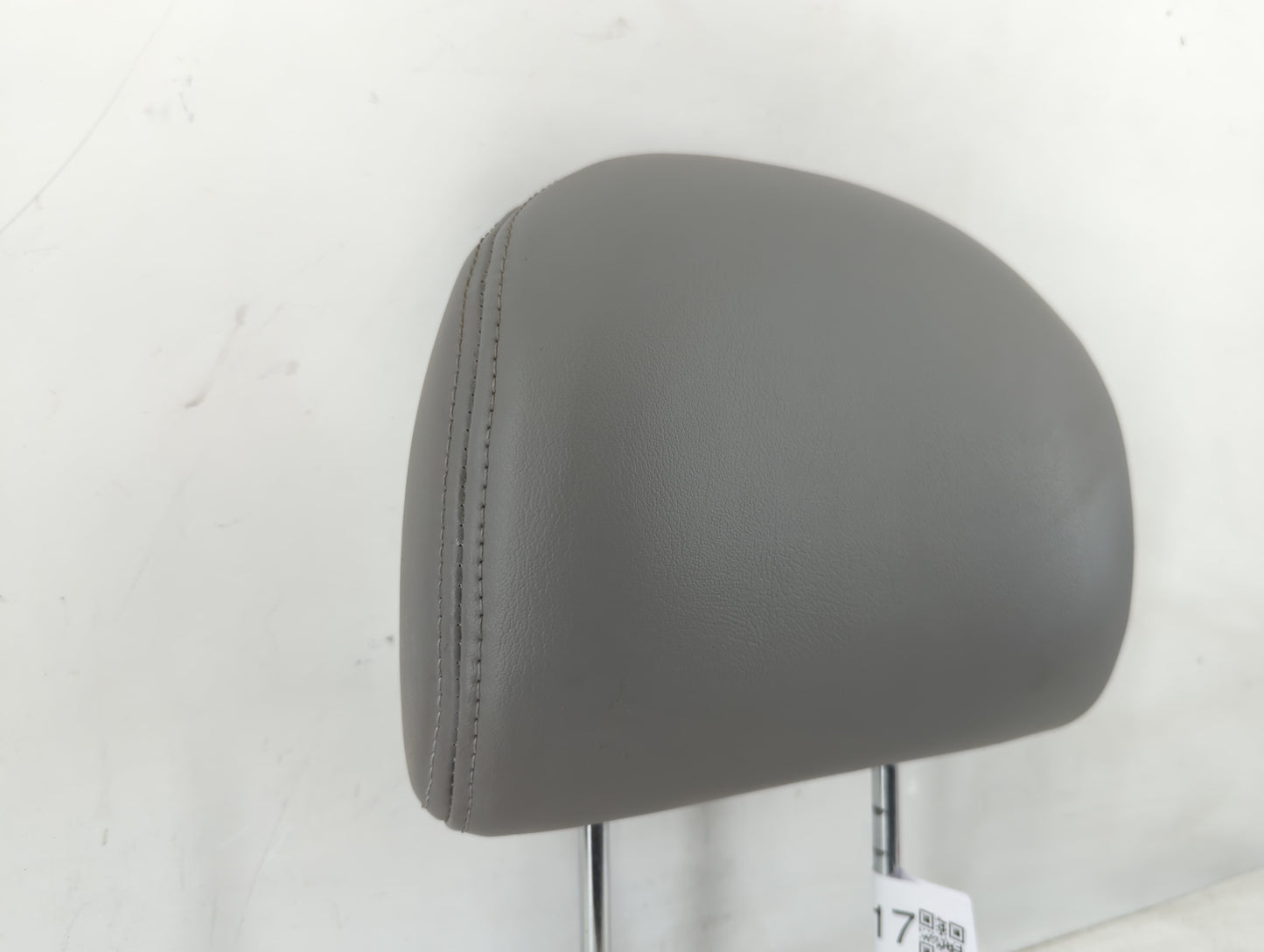 2002-2007 Saturn Vue Headrest Head Rest Front Driver Passenger Seat Fits Fits 2002 2003 2004 2005 2006 2007 OEM Used Auto Parts - Oemusedautoparts1.com