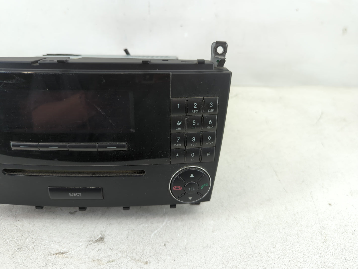 2001-2005 Mercedes-Benz C240 Radio AM FM Cd Player Receiver Replacement P/N:A 203 827 39 42 Fits OEM Used Auto Parts - Oemusedautoparts1.com