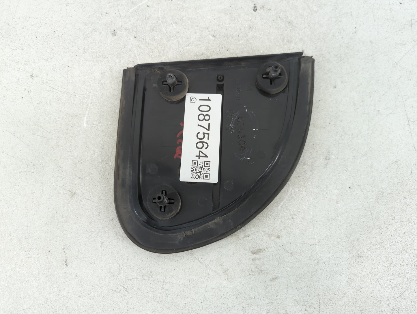 1997-2005 Chevrolet Malibu Tail Light Assembly Driver Left OEM Fits Fits 1997 1998 1999 2000 2001 2002 2003 2004 2005 OEM Used Auto Parts - Oemusedautoparts1.com