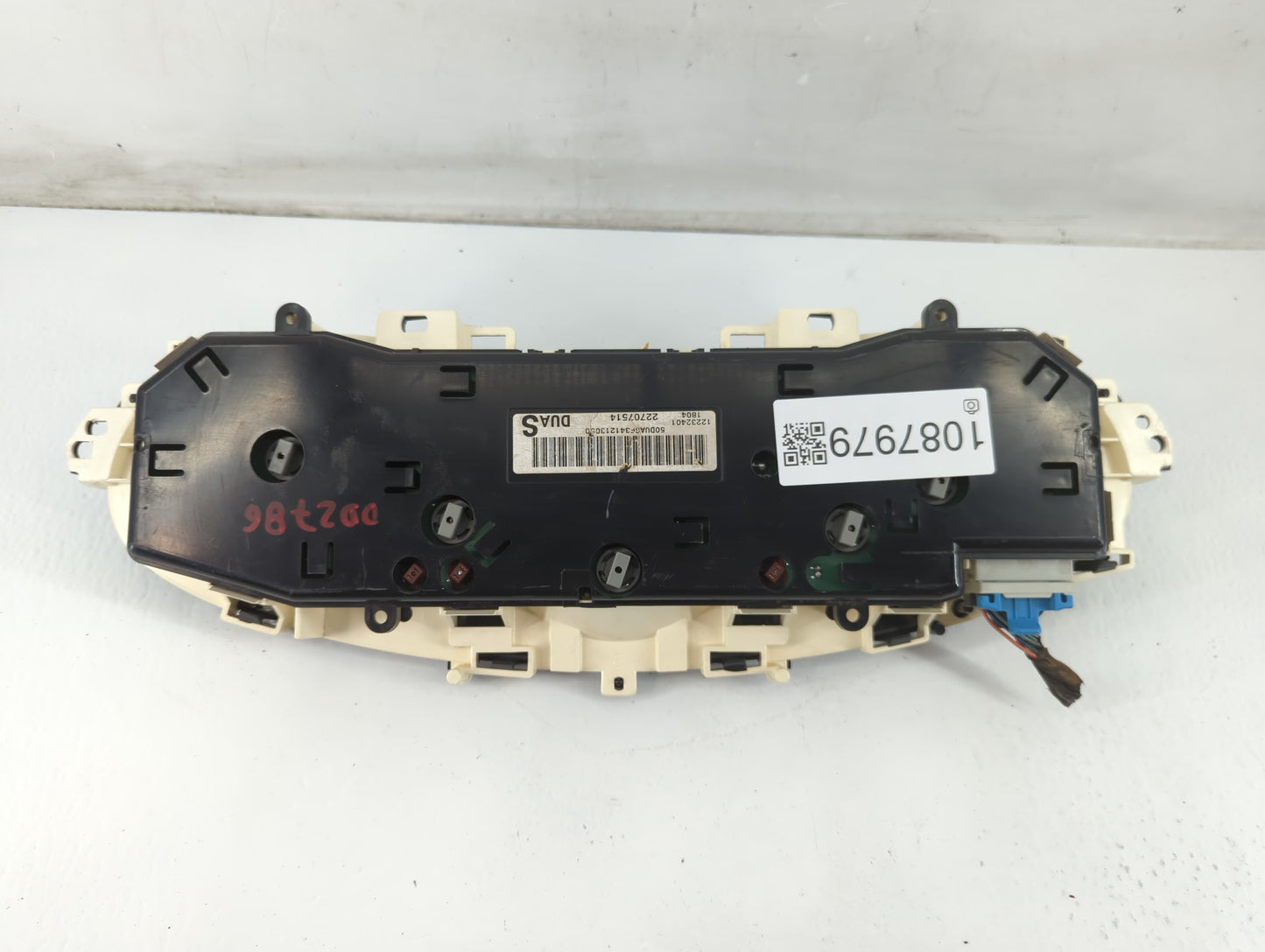 2004-2005 Chevrolet Malibu Instrument Cluster Speedometer Gauges P/N:22707514 Fits Fits 2004 2005 OEM Used Auto Parts