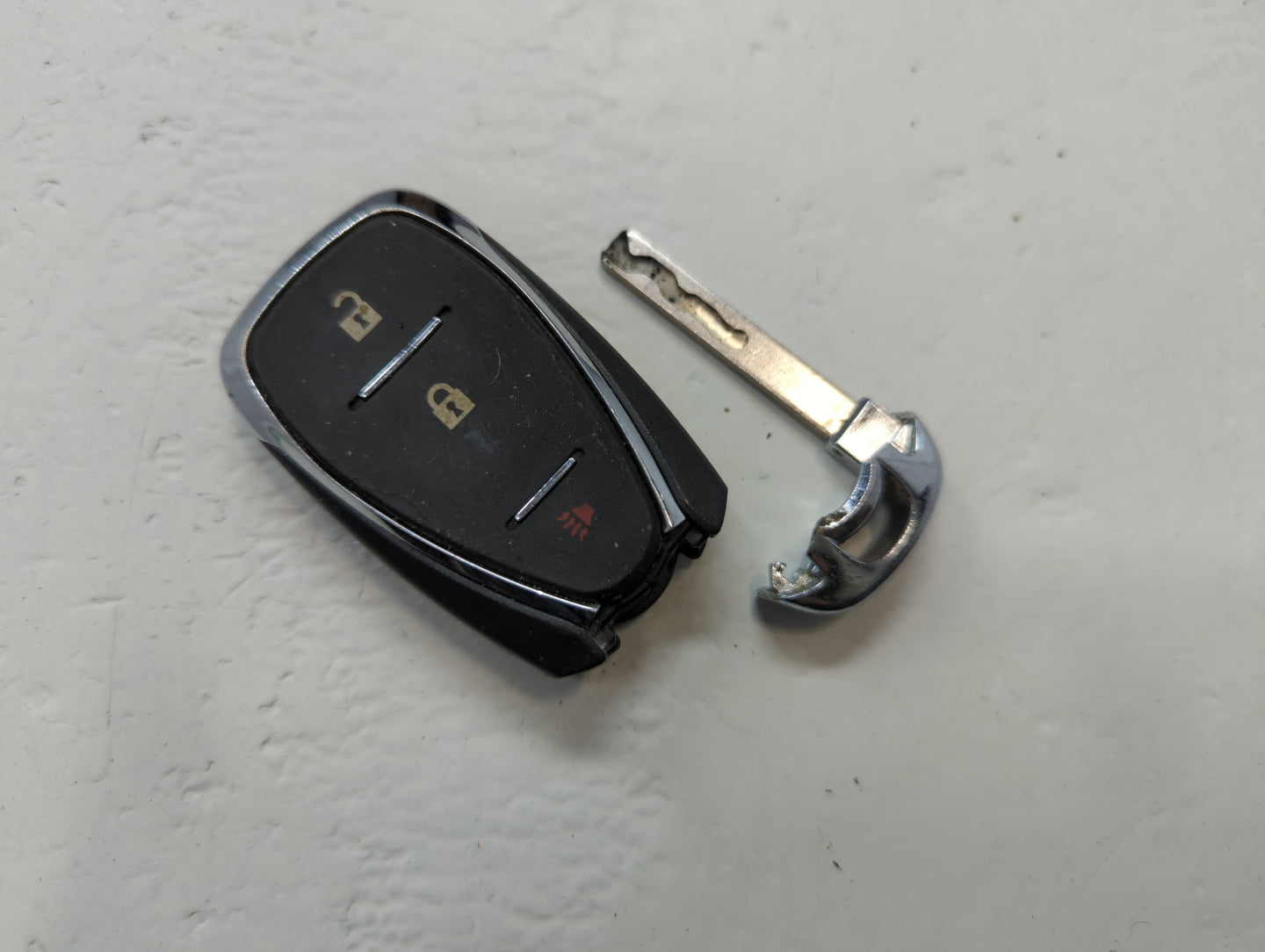Chevrolet Trailblazer Keyless Entry Remote Fob HYQ4ES 13530711 3 buttons - Oemusedautoparts1.com