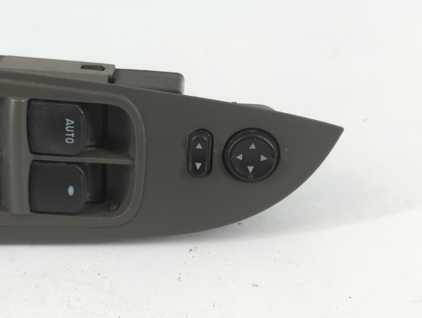 2010-2012 Chevrolet Malibu Master Power Window Switch Replacement Driver Side Left P/N:20807220 Fits Fits 2010 2011 2012 OEM Used Auto Parts - Oemusedautoparts1.com