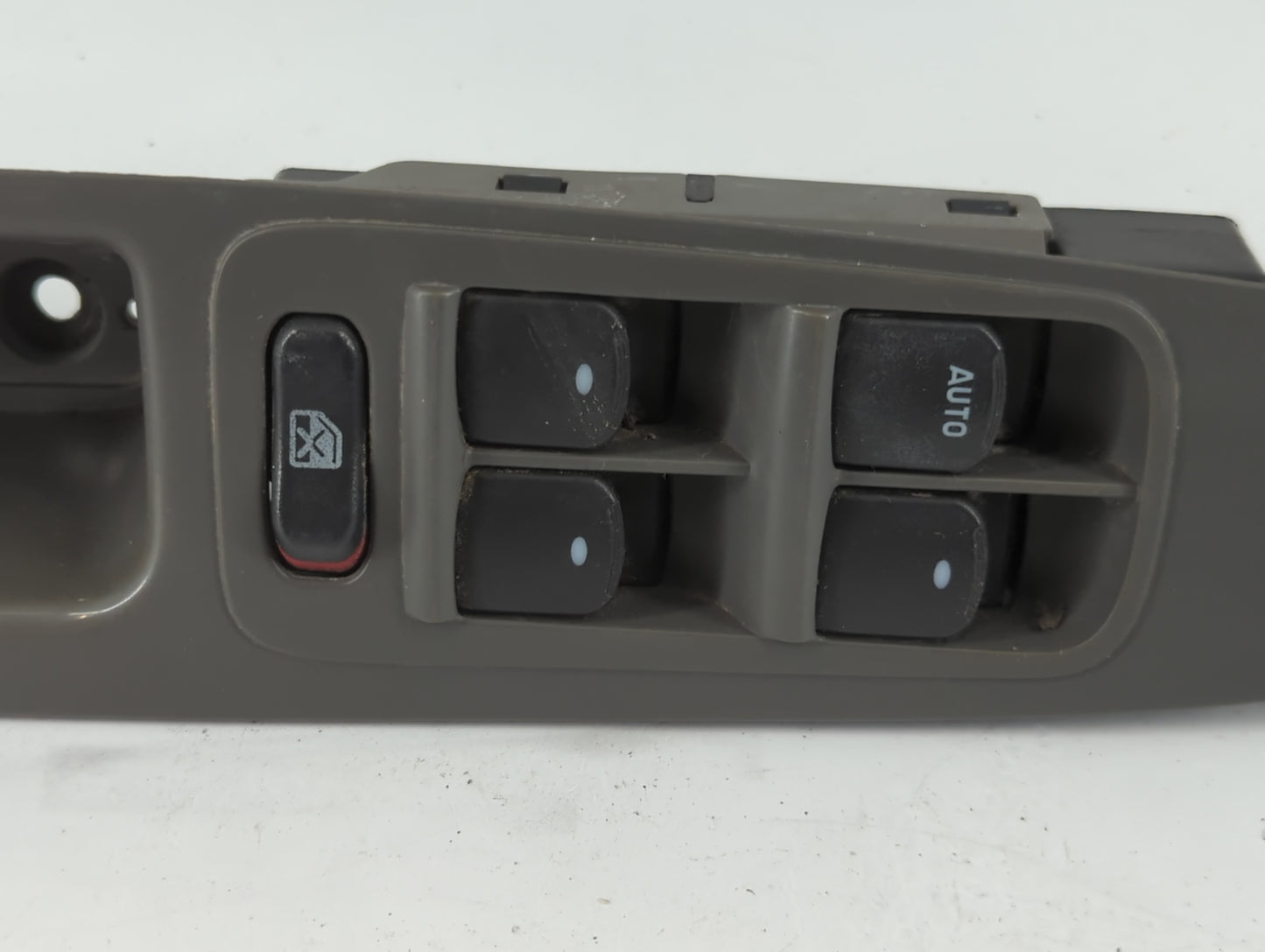2010-2012 Chevrolet Malibu Master Power Window Switch Replacement Driver Side Left P/N:20807220 Fits Fits 2010 2011 2012 OEM Used Auto Parts - Oemusedautoparts1.com