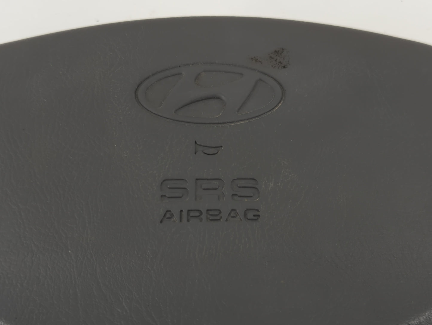 2003-2006 Hyundai Accent Air Bag Driver Left Steering Wheel Mounted Fits Fits 2003 2004 2005 2006 OEM Used Auto Parts - Oemusedautoparts1.com