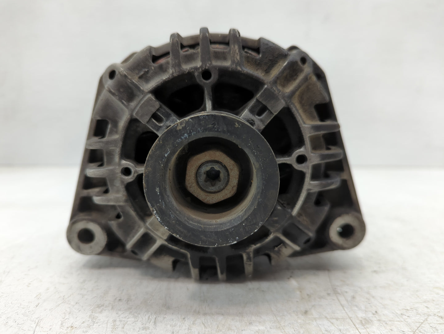 2003 Land Rover Discovery Alternator Replacement Generator Charging Assembly Engine OEM Fits OEM Used Auto Parts - Oemusedautoparts1.com