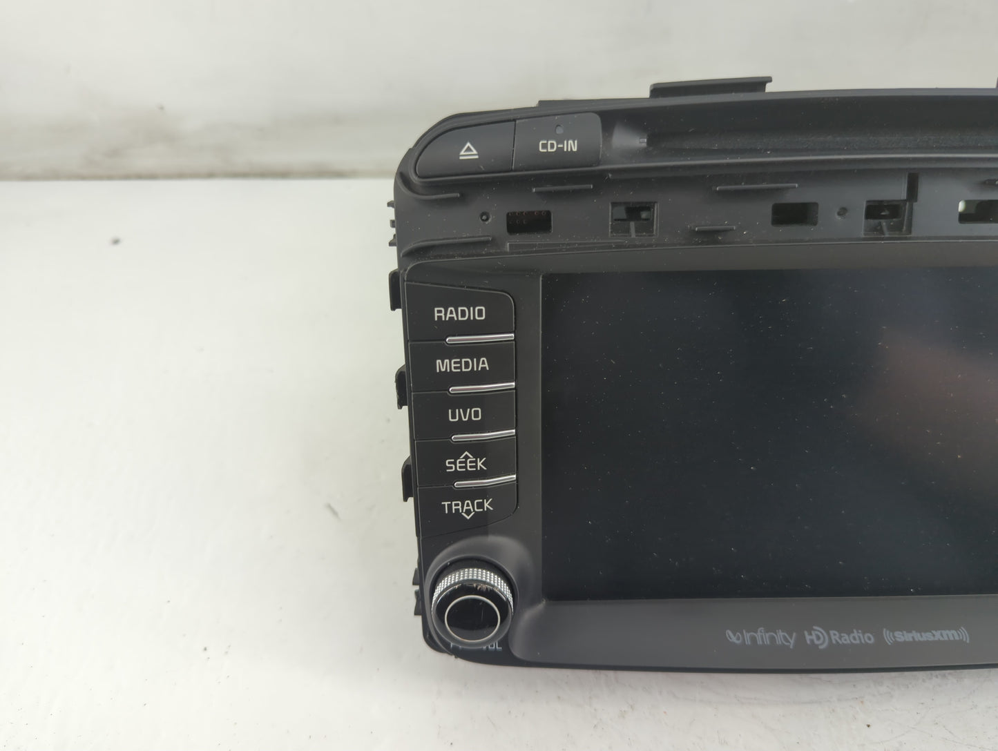 2016-2018 Kia Sorento Radio AM FM Cd Player Receiver Replacement P/N:96560-C6001WK Fits Fits 2016 2017 2018 OEM Used Auto Parts - Oemusedautoparts1.com