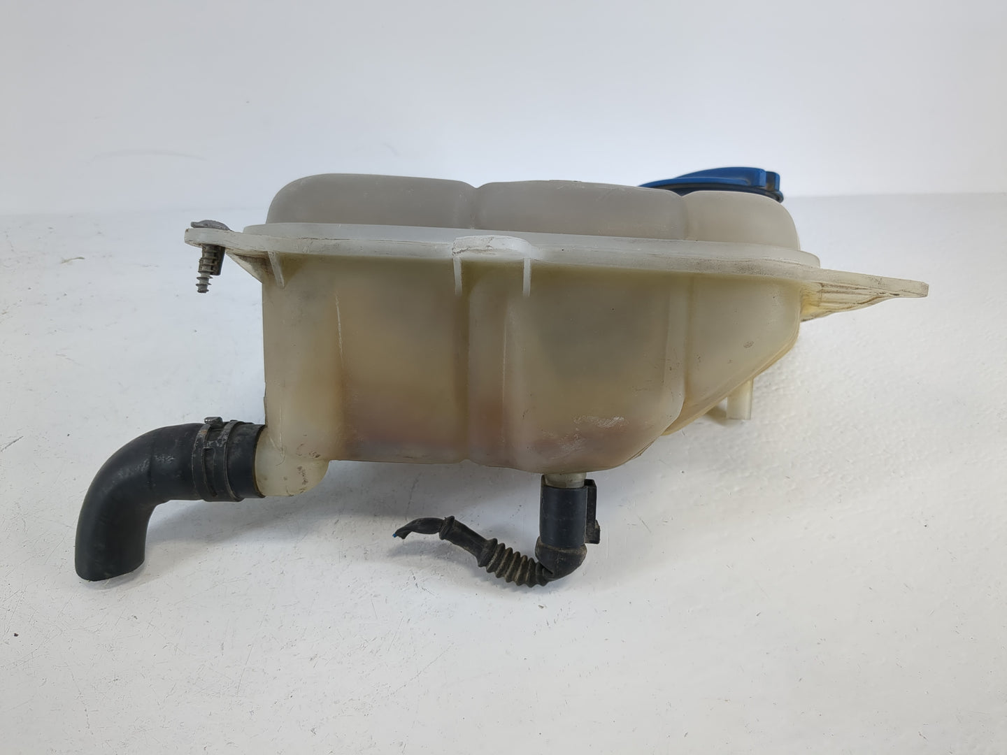 2003-2005 Volkswagen Passat Windshield Washer Fluid Reservoir Bottle Oem - Oemusedautoparts1.com