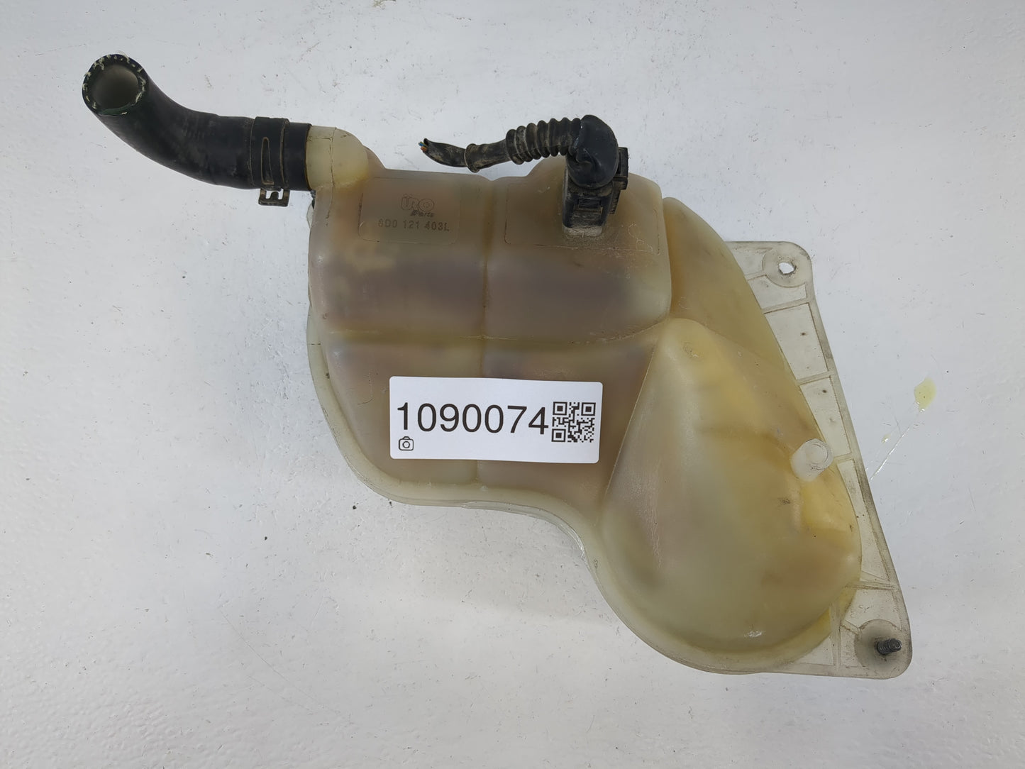2003-2005 Volkswagen Passat Windshield Washer Fluid Reservoir Bottle Oem - Oemusedautoparts1.com
