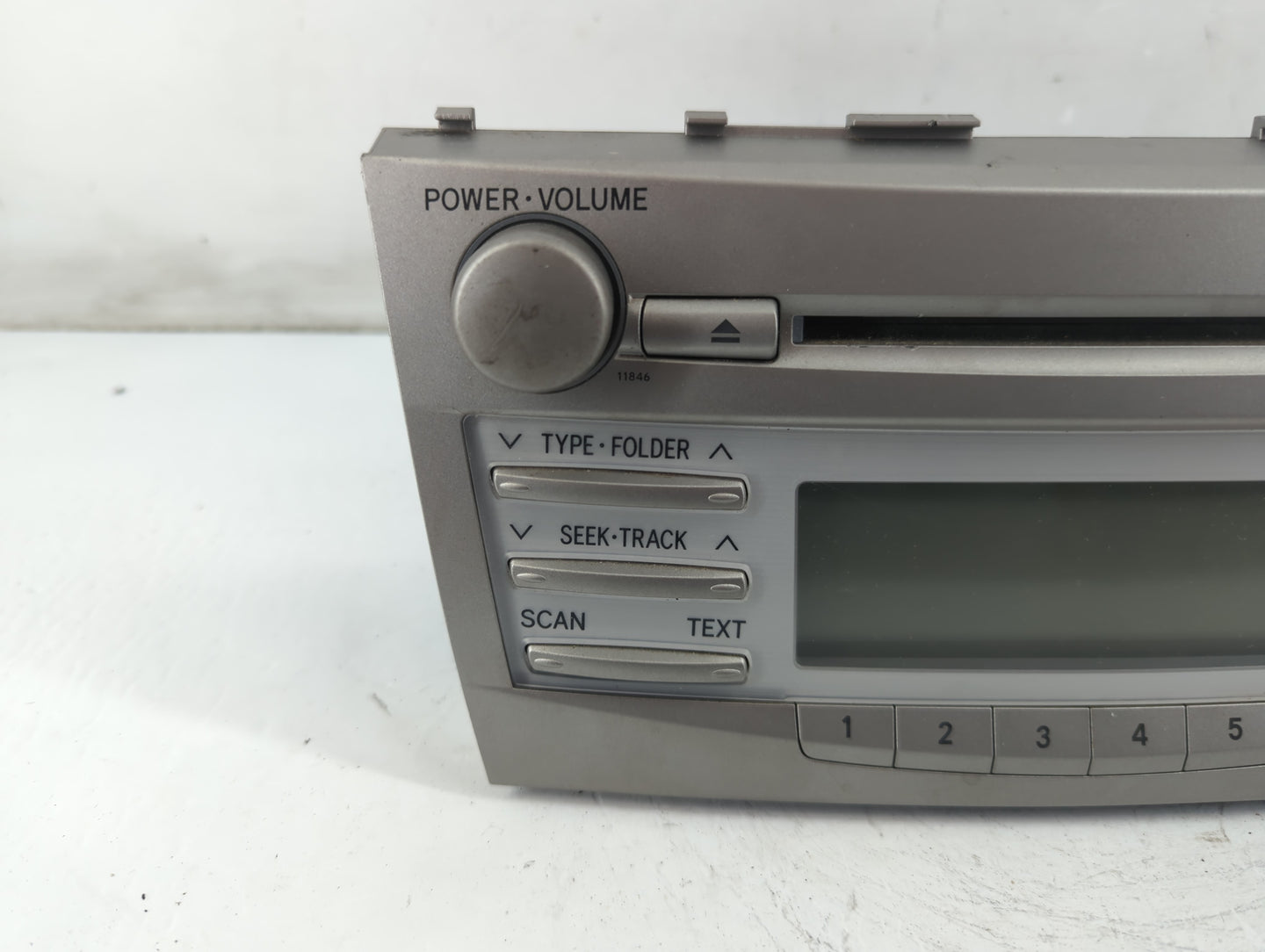 2010-2011 Toyota Camry Radio AM FM Cd Player Receiver Replacement P/N:86120-06480 Fits Fits 2010 2011 OEM Used Auto Parts - Oemusedautoparts1.com