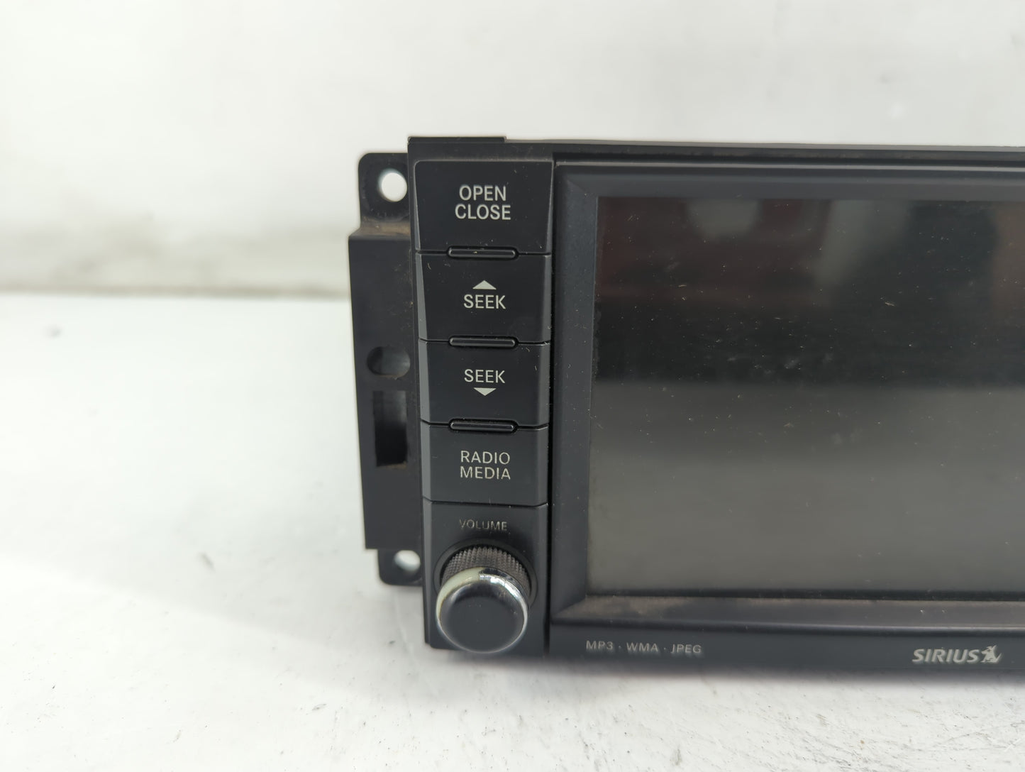 2011 Jeep Grand Cherokee Radio AM FM Cd Player Receiver Replacement P/N:P05064080AG P05091165AC Fits OEM Used Auto Parts