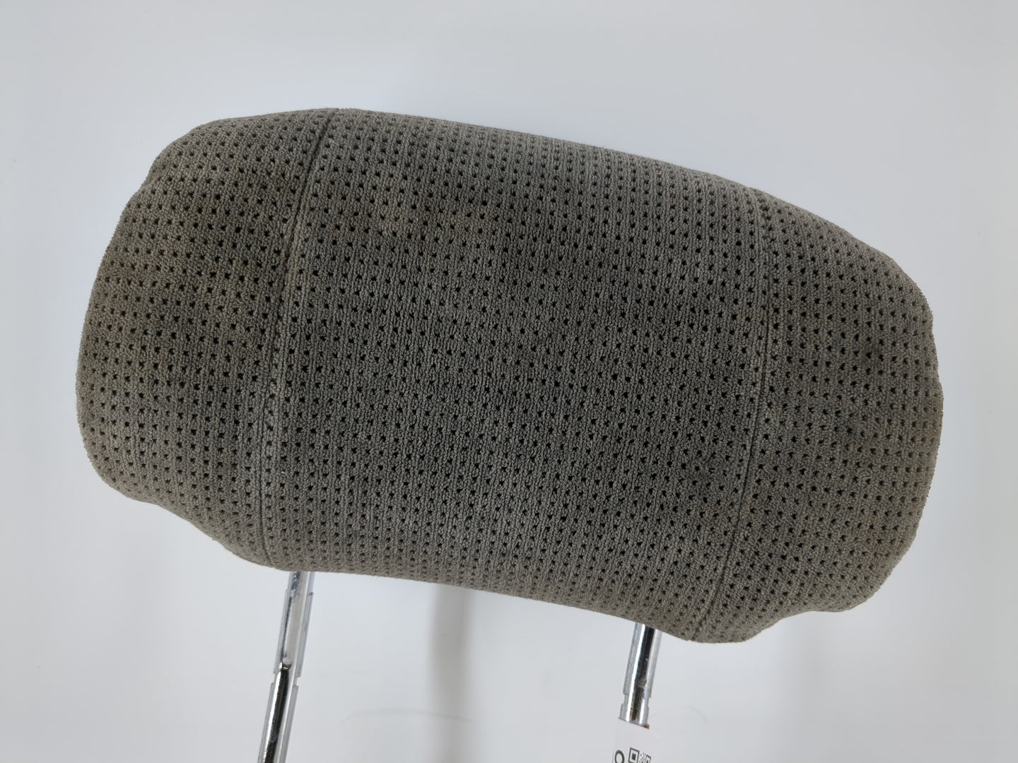 2002 Saturn Ls Headrest Head Rest Rear Center Seat Fits OEM Used Auto Parts - Oemusedautoparts1.com
