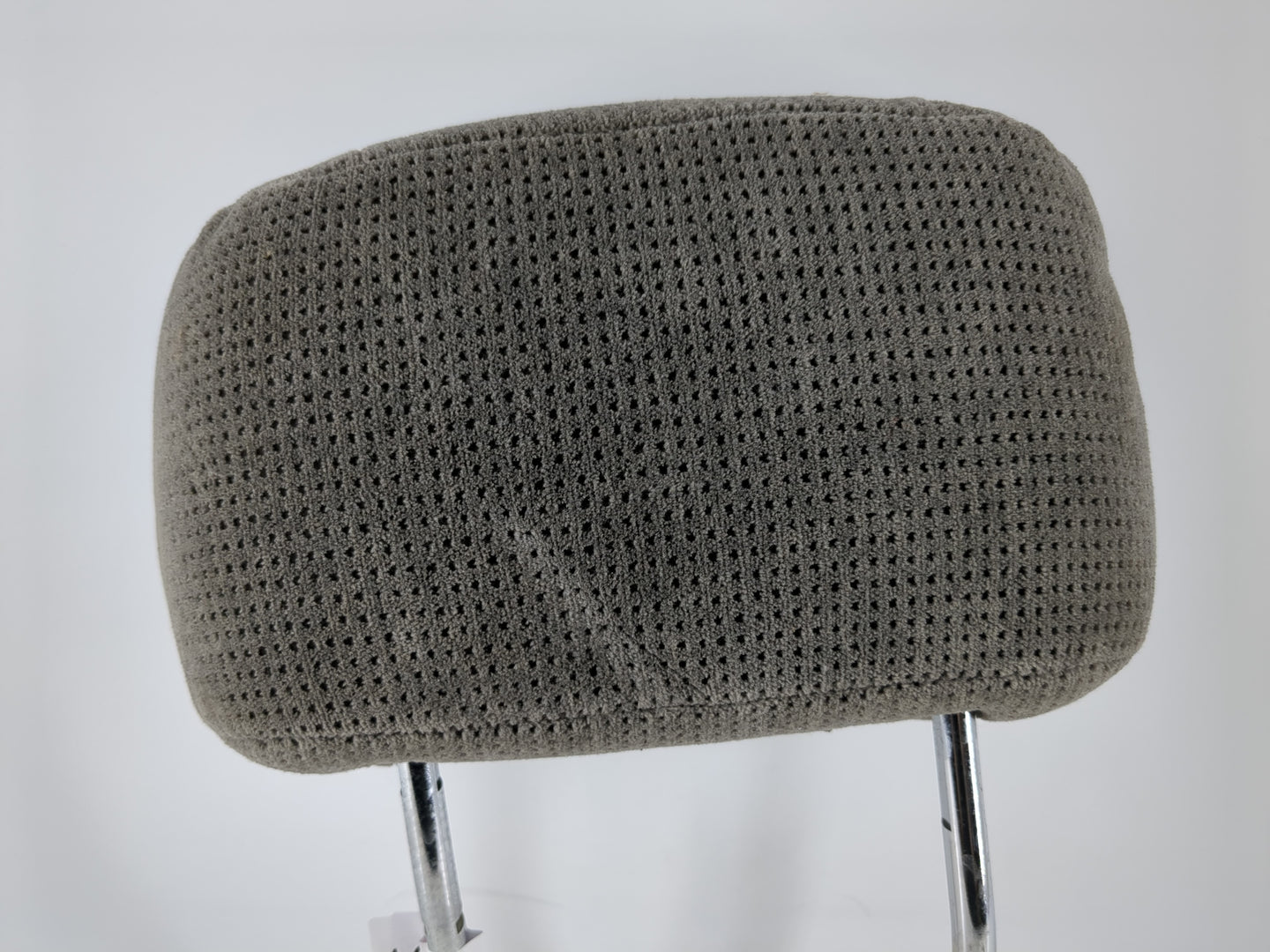 2002 Saturn Ls Headrest Head Rest Rear Center Seat Fits OEM Used Auto Parts - Oemusedautoparts1.com