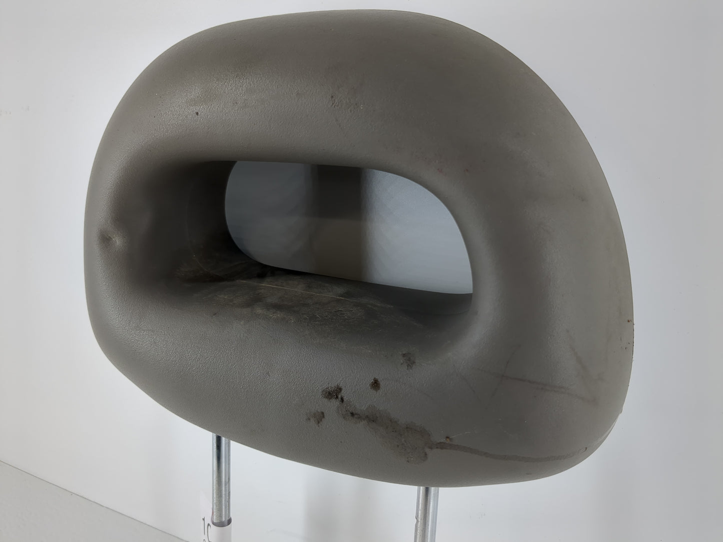 2005-2007 Saturn Ion Headrest Head Rest Front Driver Passenger Seat Fits Fits 2005 2006 2007 OEM Used Auto Parts