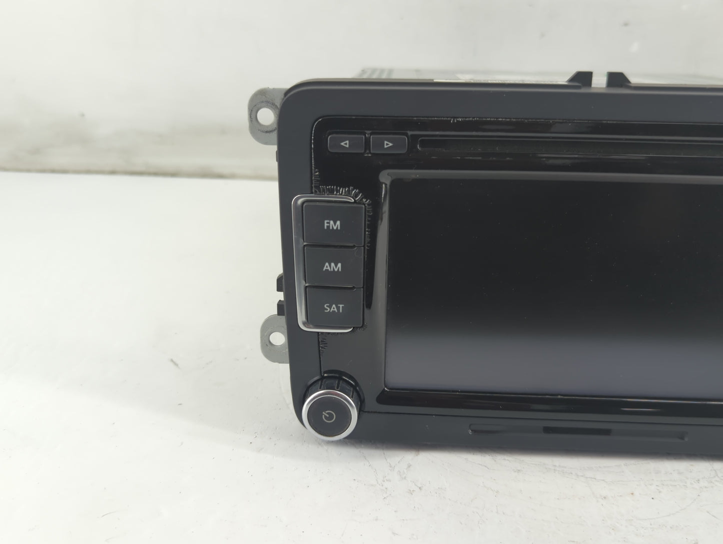 2013-2014 Volkswagen Passat Radio AM FM Cd Player Receiver Replacement P/N:1K0 035 188 F Fits Fits 2013 2014 OEM Used Auto Parts - Oemusedautoparts1.com