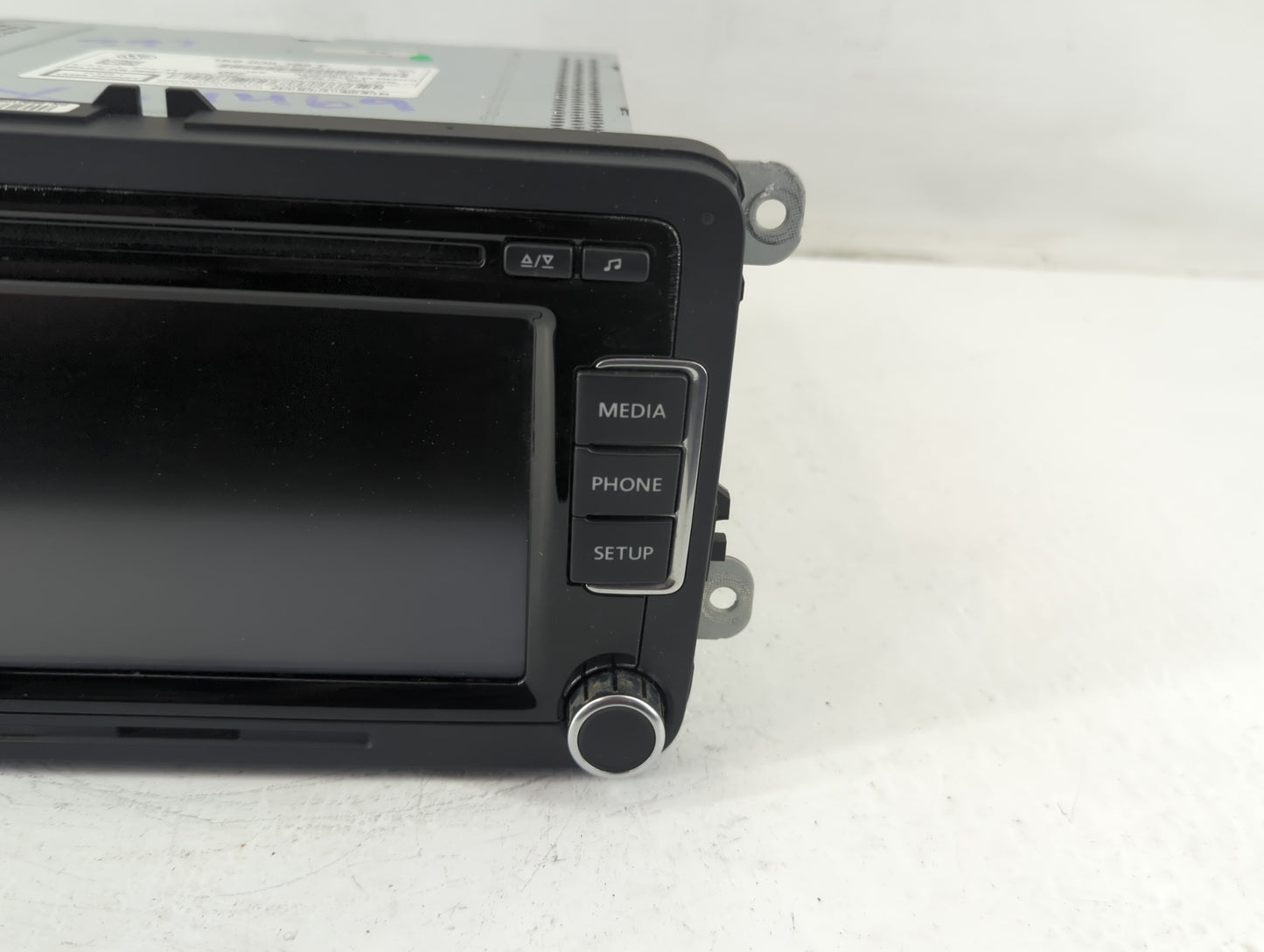 2013-2014 Volkswagen Passat Radio AM FM Cd Player Receiver Replacement P/N:1K0 035 188 F Fits Fits 2013 2014 OEM Used Auto Parts - Oemusedautoparts1.com