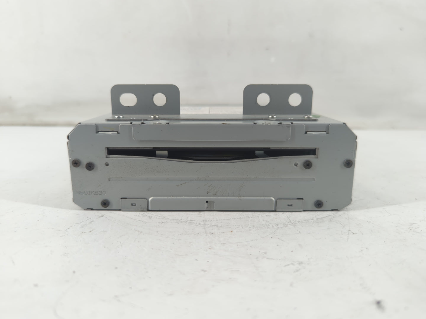 2015-2020 Chevrolet Tahoe Radio AM FM Cd Player Receiver Replacement Fits Fits 2015 2016 2017 2018 2019 2020 OEM Used Auto Parts - Oemusedautoparts1.com