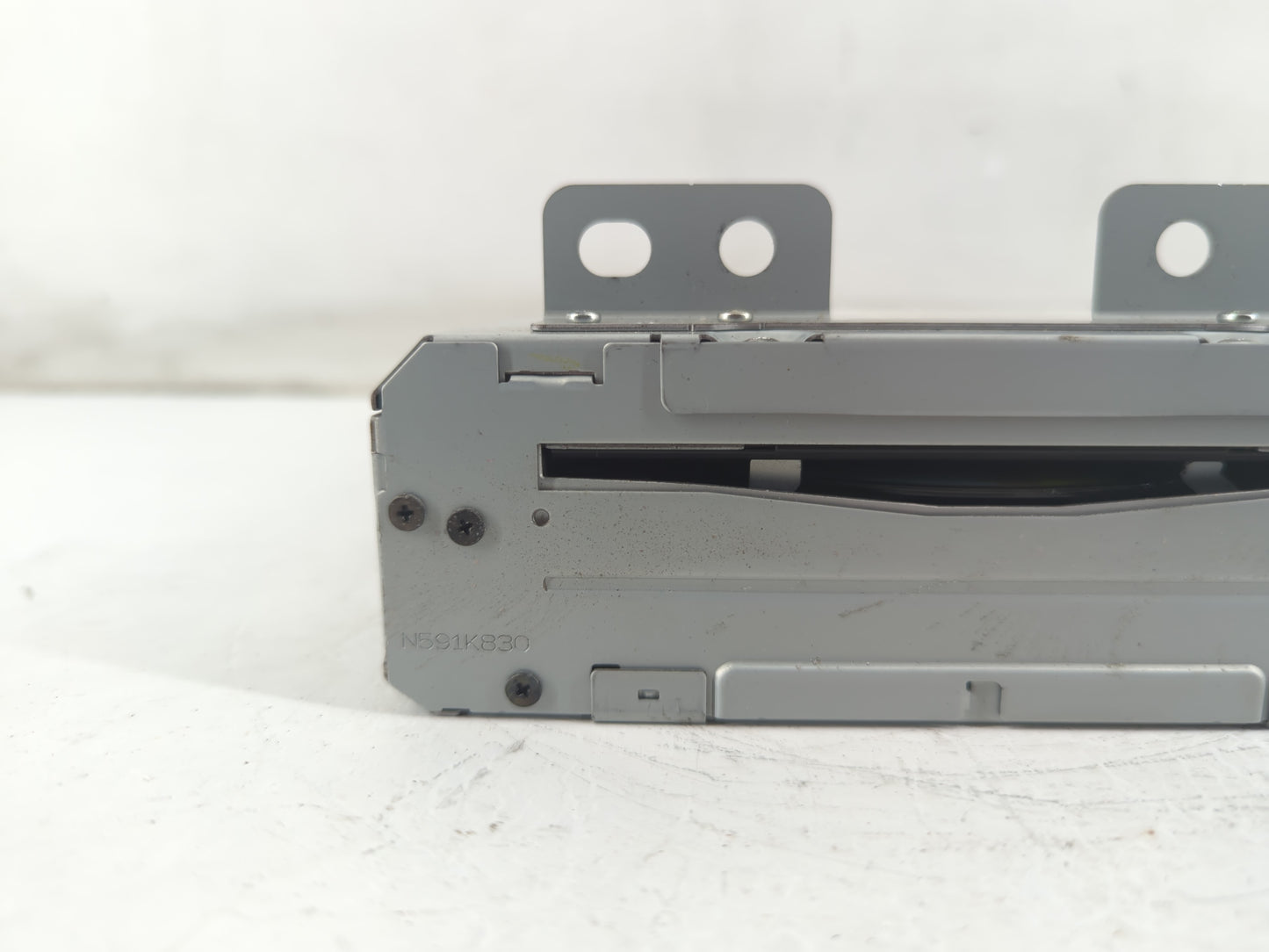 2015-2020 Chevrolet Tahoe Radio AM FM Cd Player Receiver Replacement Fits Fits 2015 2016 2017 2018 2019 2020 OEM Used Auto Parts - Oemusedautoparts1.com