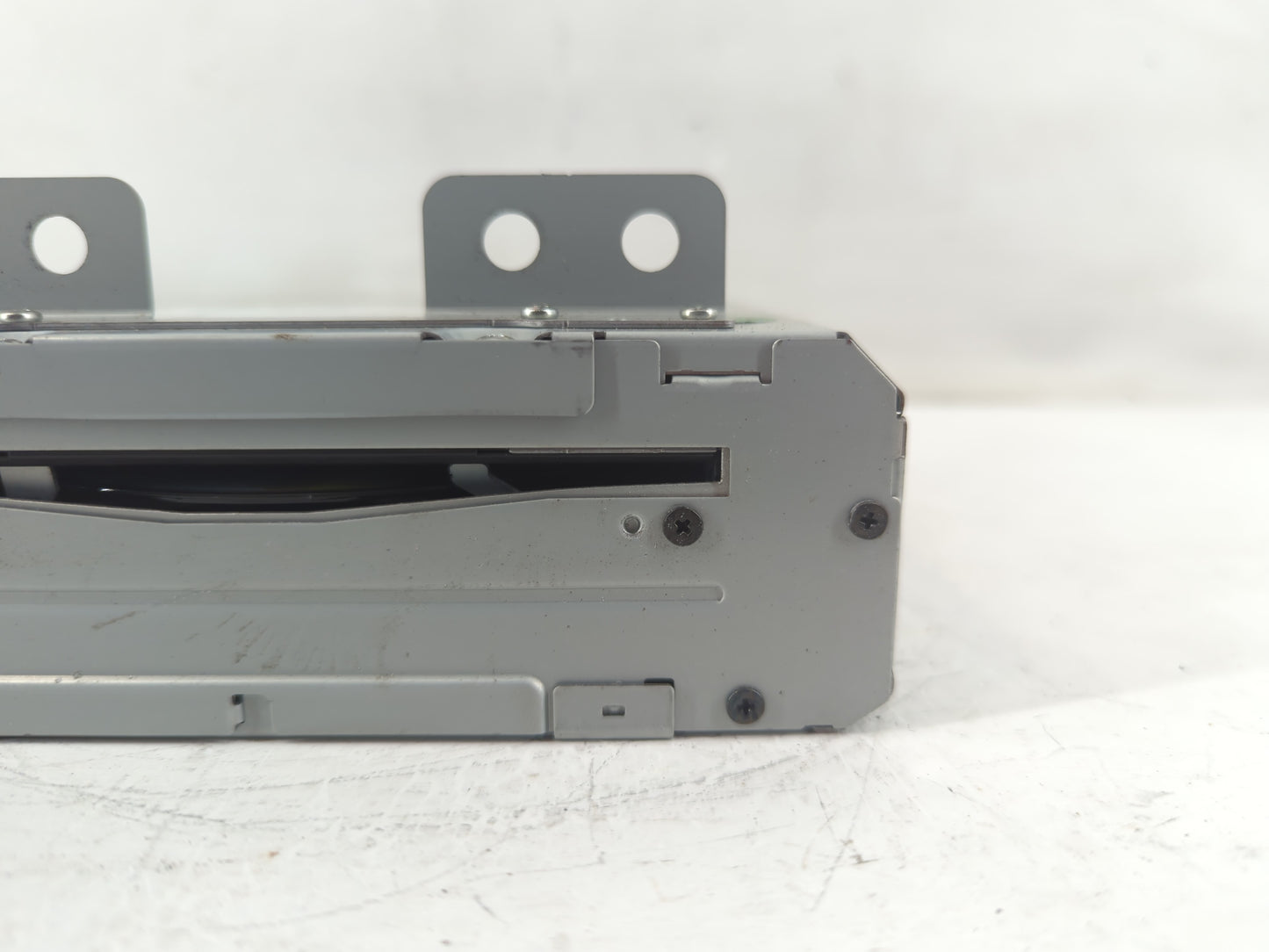 2015-2020 Chevrolet Tahoe Radio AM FM Cd Player Receiver Replacement Fits Fits 2015 2016 2017 2018 2019 2020 OEM Used Auto Parts - Oemusedautoparts1.com