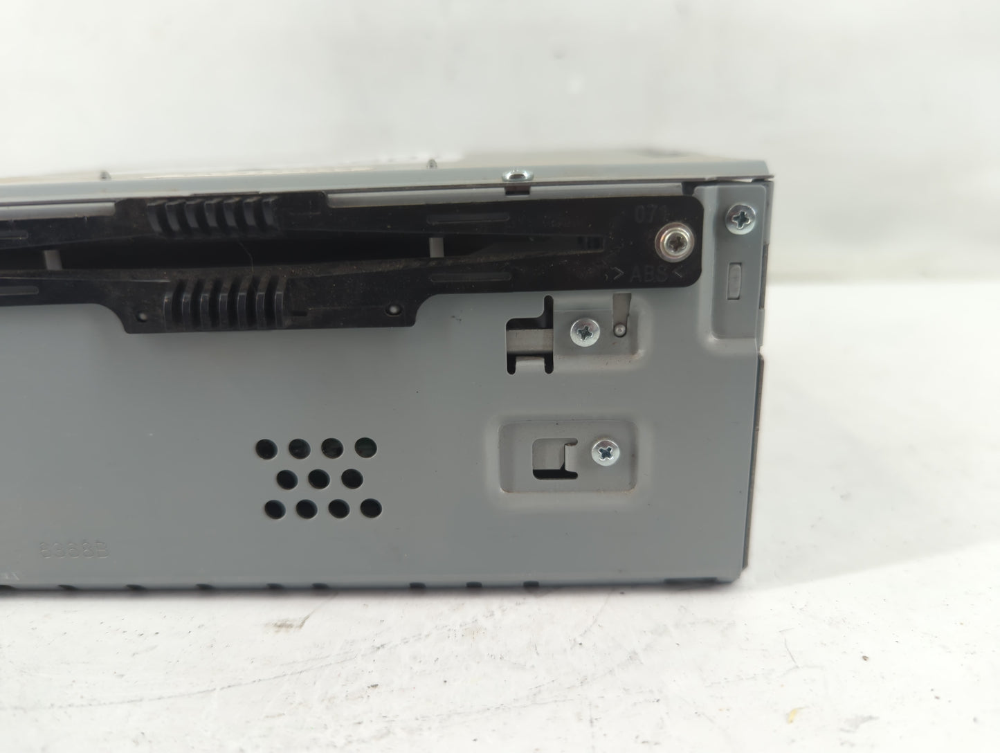 2017-2018 Lincoln Mkc Radio AM FM Cd Player Receiver Replacement Fits Fits 2017 2018 OEM Used Auto Parts - Oemusedautoparts1.com