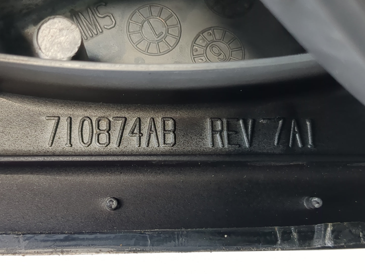 1999-2007 Chevrolet Silverado 1500 Side Mirror Replacement Passenger Right View Door Mirror P/N:710874AB Fits OEM Used Auto Parts