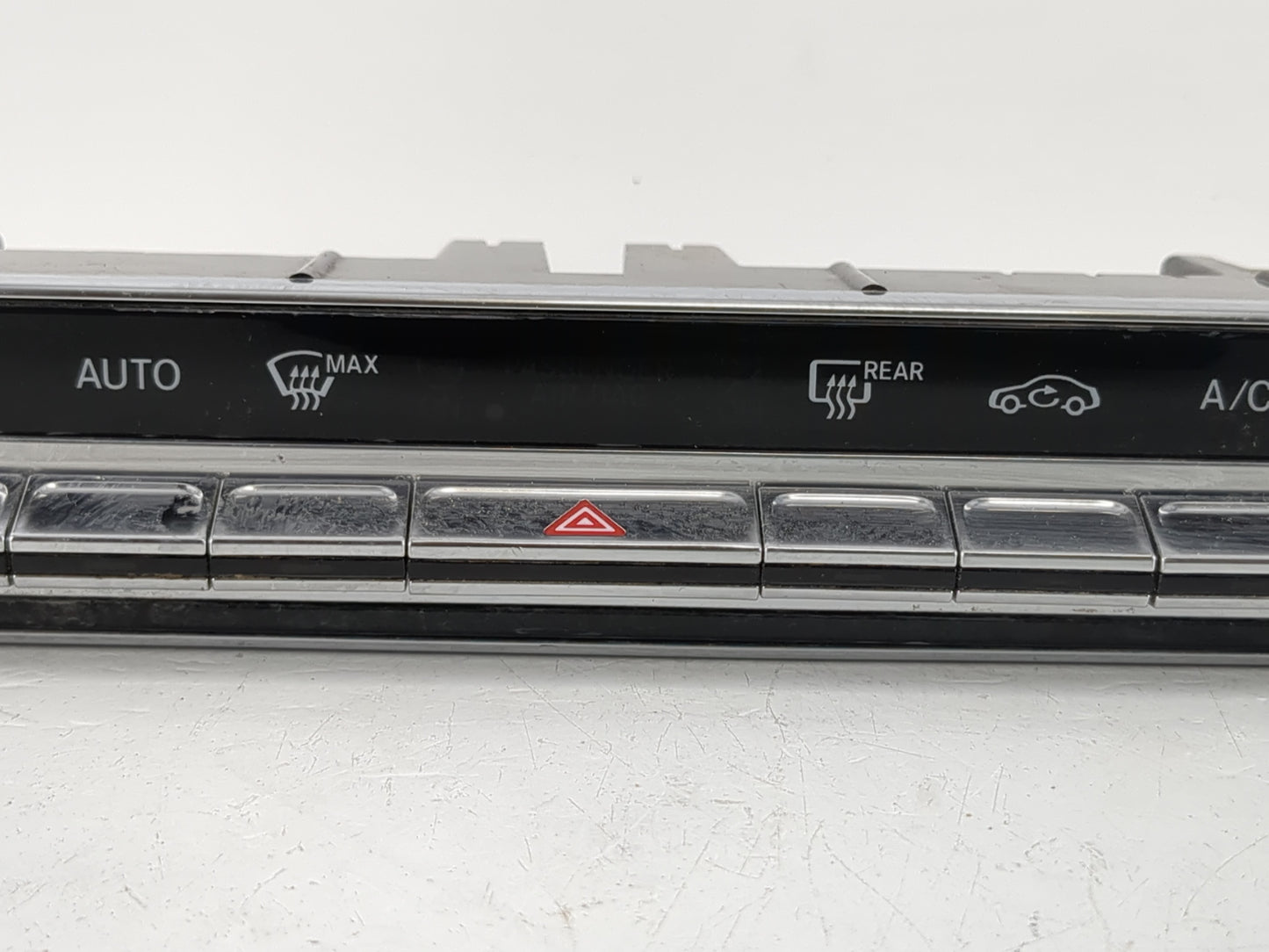 2020-2021 Mercedes-Benz Cla250 Climate Control Module Temperature AC/Heater Replacement P/N:A 247 905 83 02 Fits Fits 2020 2021 OEM Used Auto Parts