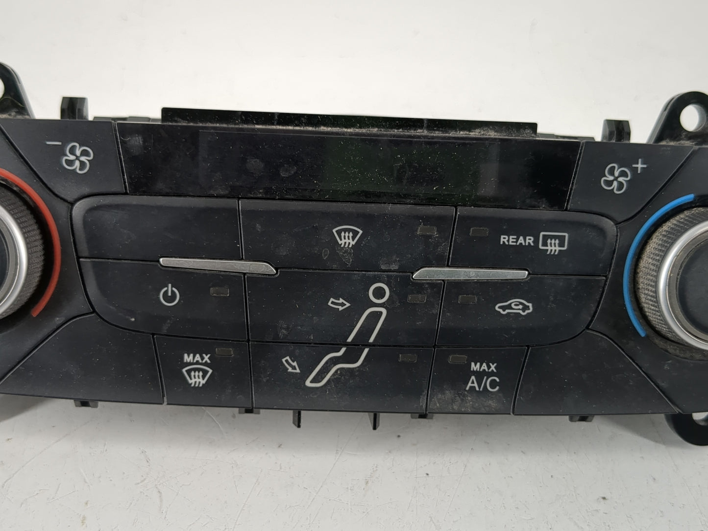 2015-2018 Ford Focus Climate Control Module Temperature AC/Heater Replacement P/N:F1ET-18C612-AJ Fits Fits 2015 2016 2017 2018 OEM Used Auto Parts