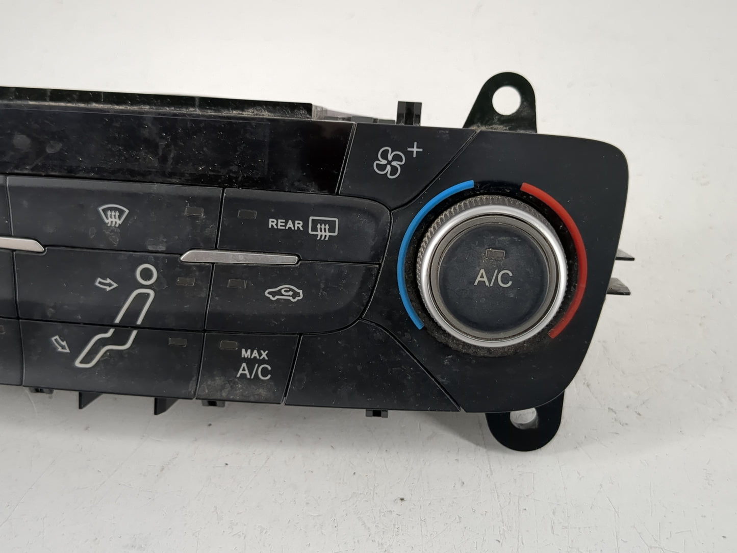 2015-2018 Ford Focus Climate Control Module Temperature AC/Heater Replacement P/N:F1ET-18C612-AJ Fits Fits 2015 2016 2017 2018 OEM Used Auto Parts