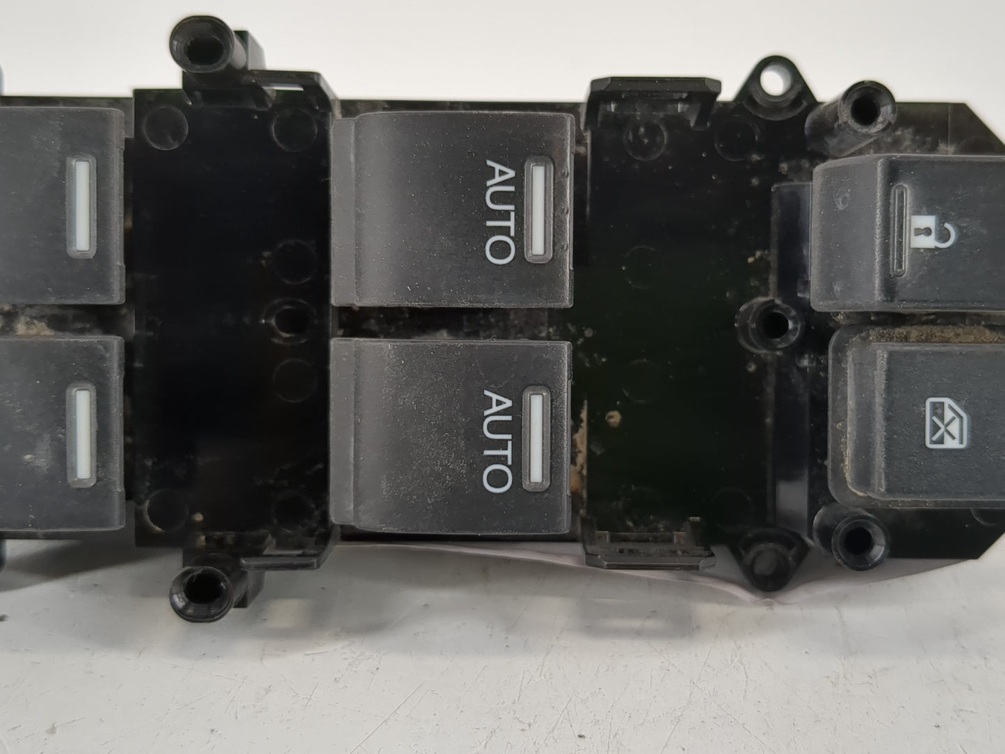 2019-2022 Honda Passport Master Power Window Switch Replacement Driver Side Left P/N:35750TG7A012M1 Fits Fits 2019 2020 2021 2022 OEM Used Auto Parts