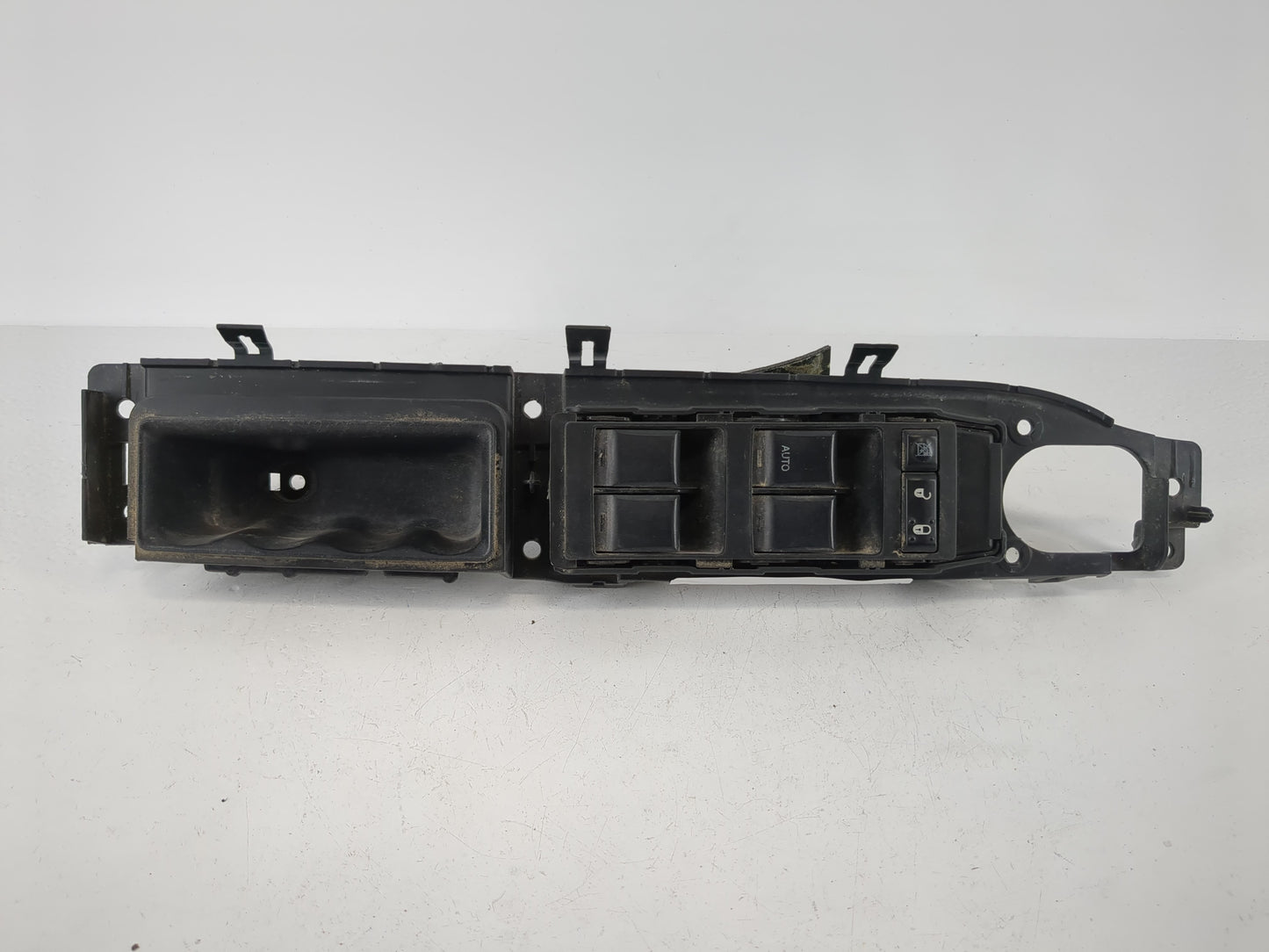 2007-2010 Jeep Compass Master Power Window Switch Replacement Driver Side Left P/N:50693140819 Fits Fits 2007 2008 2009 2010 OEM Used Auto Parts - Oemusedautoparts1.com