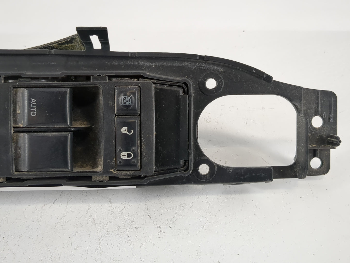 2007-2010 Jeep Compass Master Power Window Switch Replacement Driver Side Left P/N:50693140819 Fits Fits 2007 2008 2009 2010 OEM Used Auto Parts - Oemusedautoparts1.com