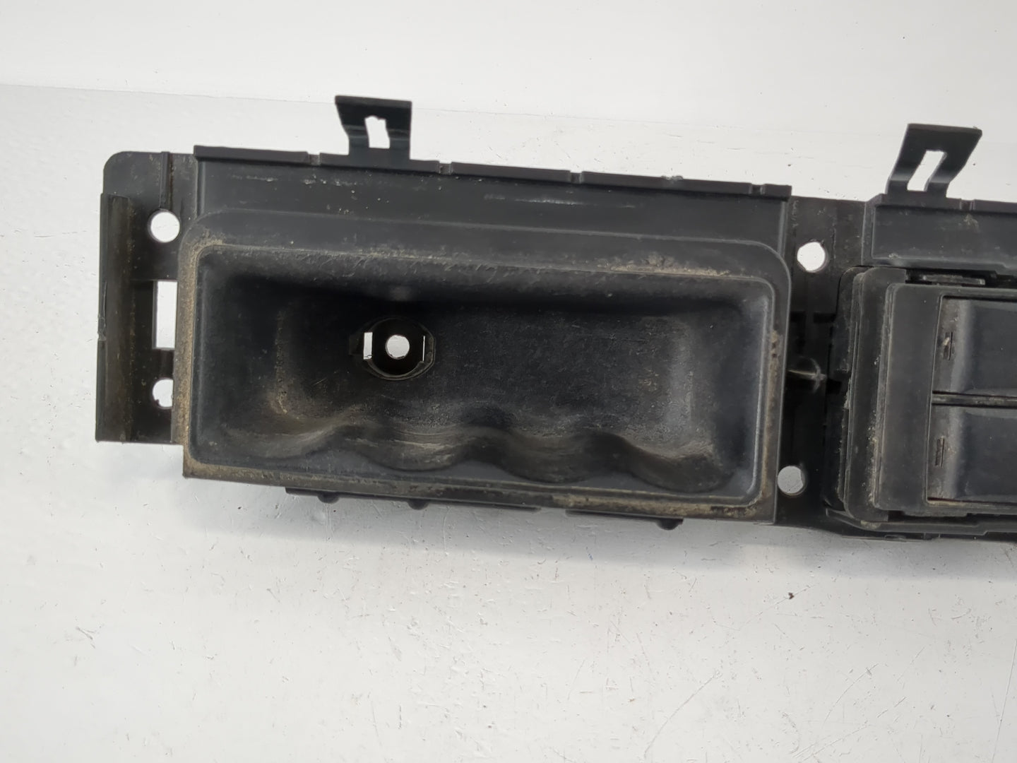 2007-2010 Jeep Compass Master Power Window Switch Replacement Driver Side Left P/N:50693140819 Fits Fits 2007 2008 2009 2010 OEM Used Auto Parts - Oemusedautoparts1.com
