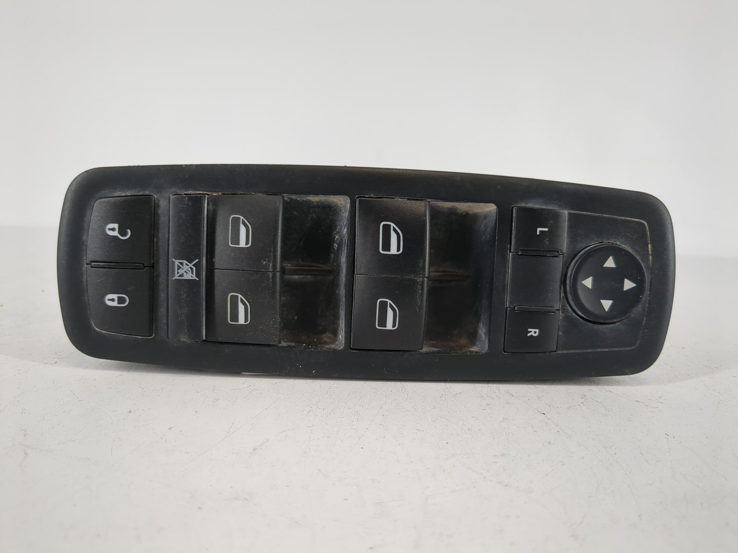 2014-2016 Jeep Cherokee Master Power Window Switch Replacement Driver Side Left P/N:68271203AB Fits Fits 2013 2014 2015 2016 2017 OEM Used Auto Parts - Oemusedautoparts1.com