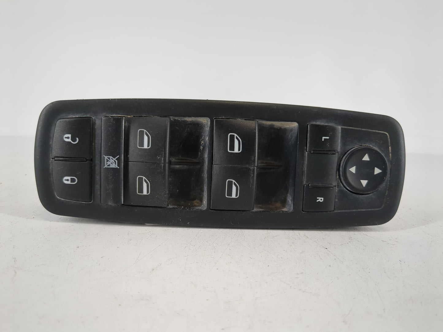 2014-2016 Jeep Cherokee Master Power Window Switch Replacement Driver Side Left P/N:68271203AB Fits Fits 2013 2014 2015 2016 2017 OEM Used Auto Parts - Oemusedautoparts1.com
