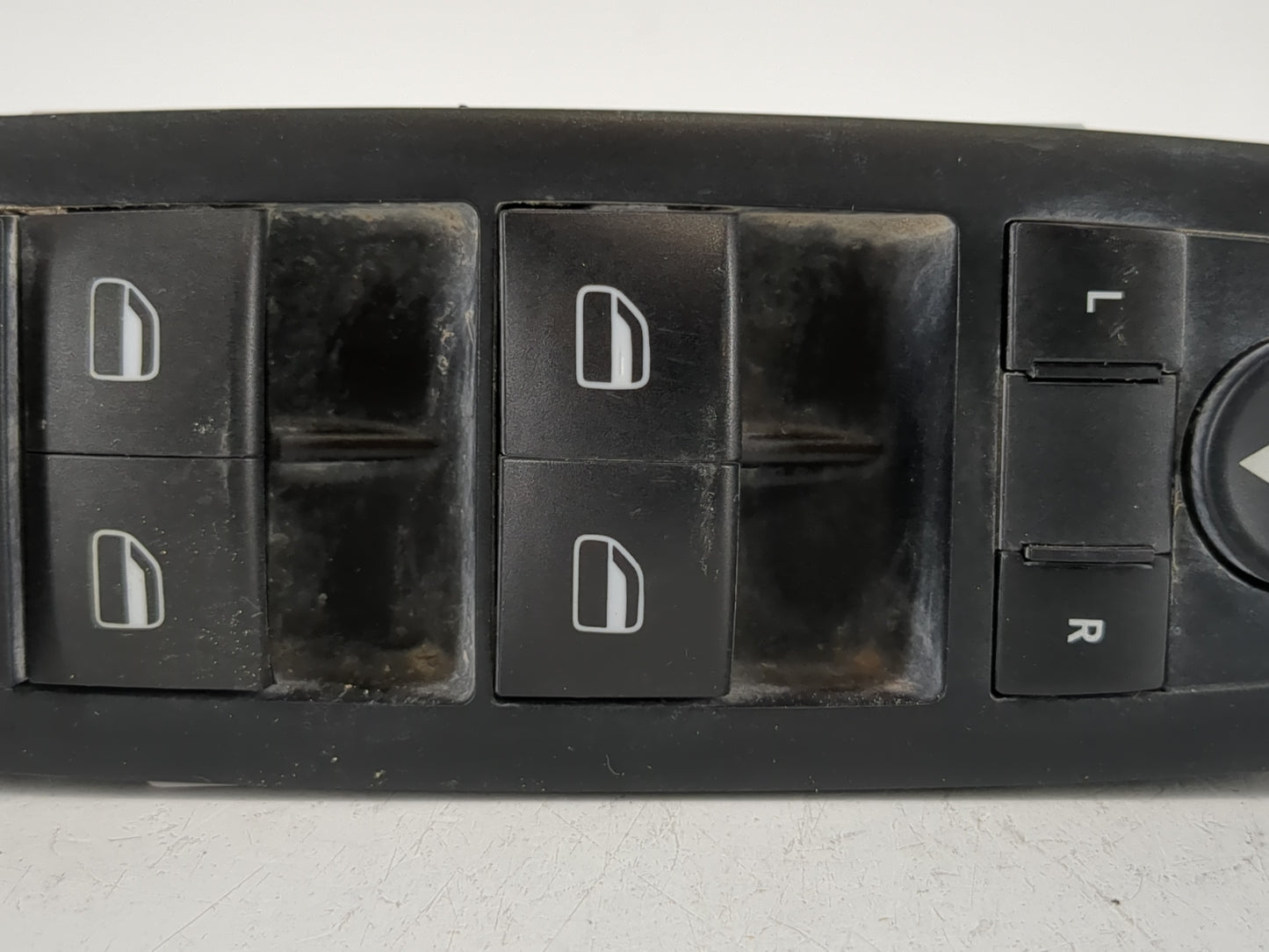 2014-2016 Jeep Cherokee Master Power Window Switch Replacement Driver Side Left P/N:68271203AB Fits Fits 2013 2014 2015 2016 2017 OEM Used Auto Parts - Oemusedautoparts1.com
