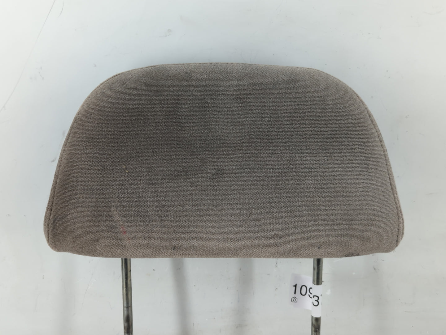 1996 Chevrolet Silverado 3500 Headrest Head Rest Rear Center Seat Fits OEM Used Auto Parts - Oemusedautoparts1.com
