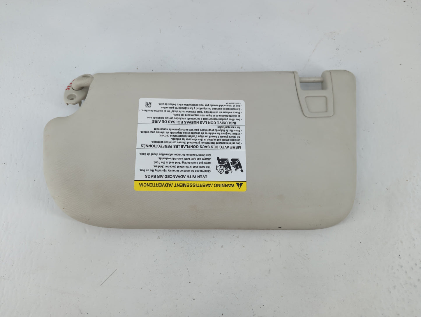2013-2015 Ford Focus Sun Visor Shade Replacement Passenger Right Mirror Fits Fits 2013 2014 2015 OEM Used Auto Parts - Oemusedautoparts1.com