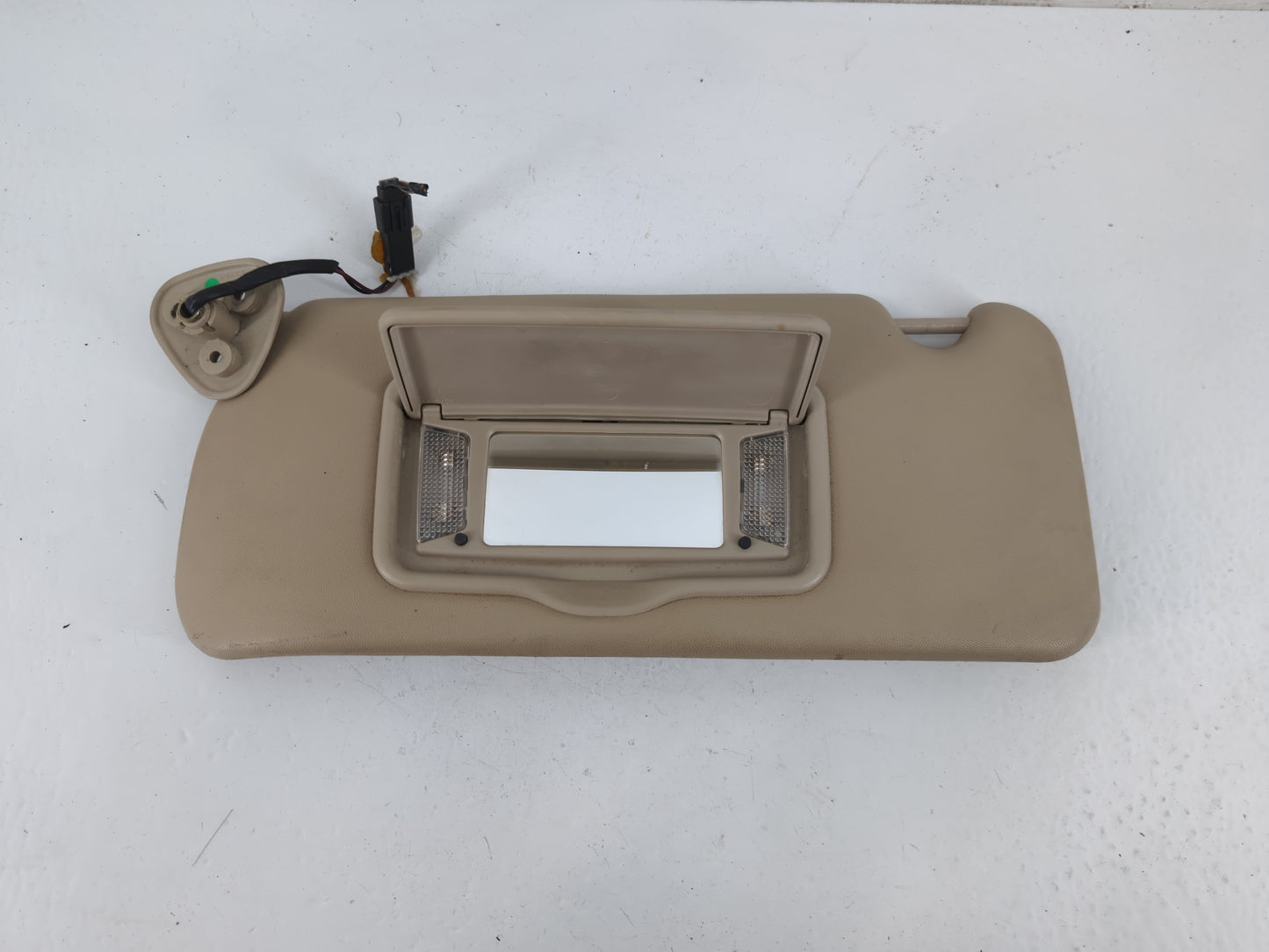 2003-2007 Cadillac Cts Sun Visor Shade Replacement Driver Left Mirror Fits Fits 2003 2004 2005 2006 2007 OEM Used Auto Parts - Oemusedautoparts1.com