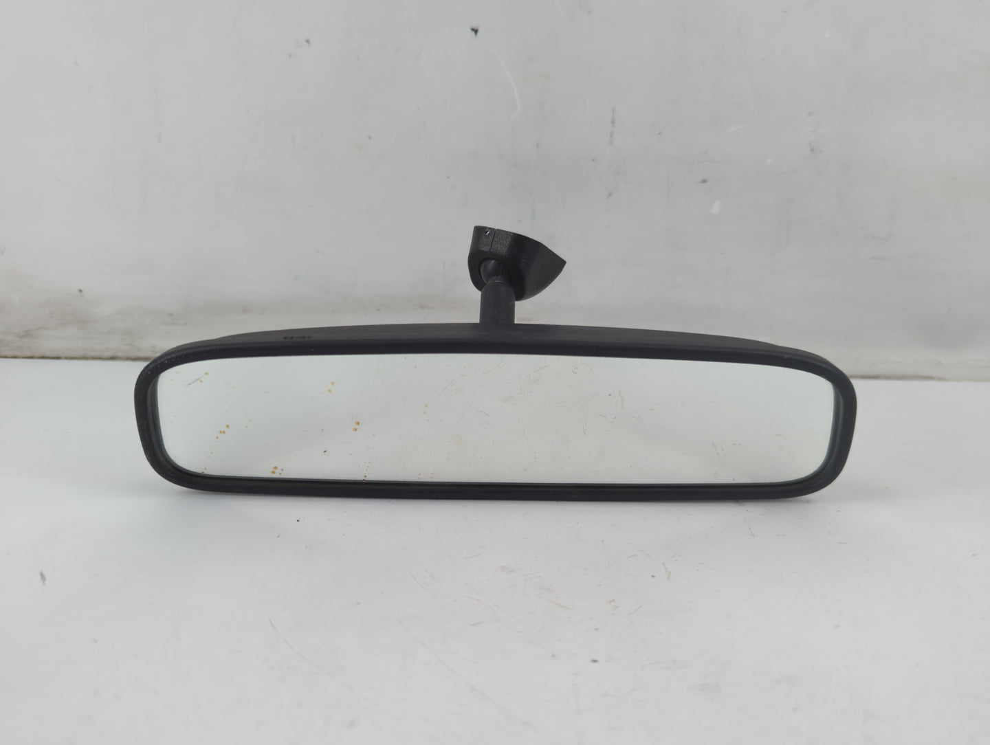 2013-2020 Hyundai Elantra Interior Rear View Mirror Replacement OEM P/N:E4012143 Fits OEM Used Auto Parts - Oemusedautoparts1.com