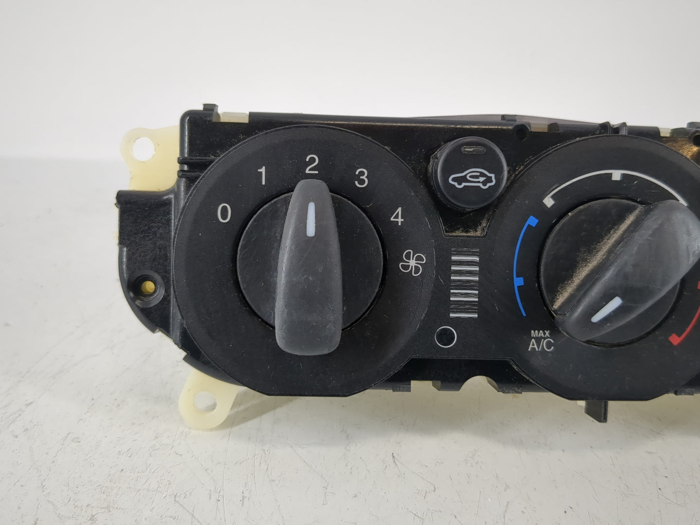 2013-2014 Ford Focus Climate Control Module Temperature AC/Heater Replacement P/N:CM5T-19980-AE Fits Fits 2013 2014 OEM Used Auto Parts - Oemusedautoparts1.com