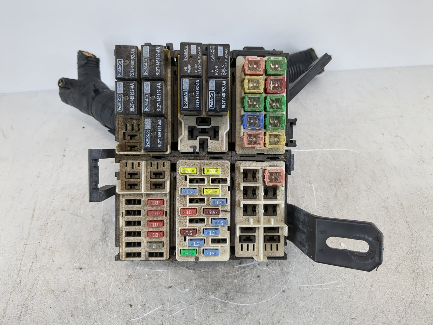 2011-2013 Ford Fiesta Fusebox Fuse Box Panel Relay Module P/N:6001389001 Fits Fits 2011 2012 2013 OEM Used Auto Parts