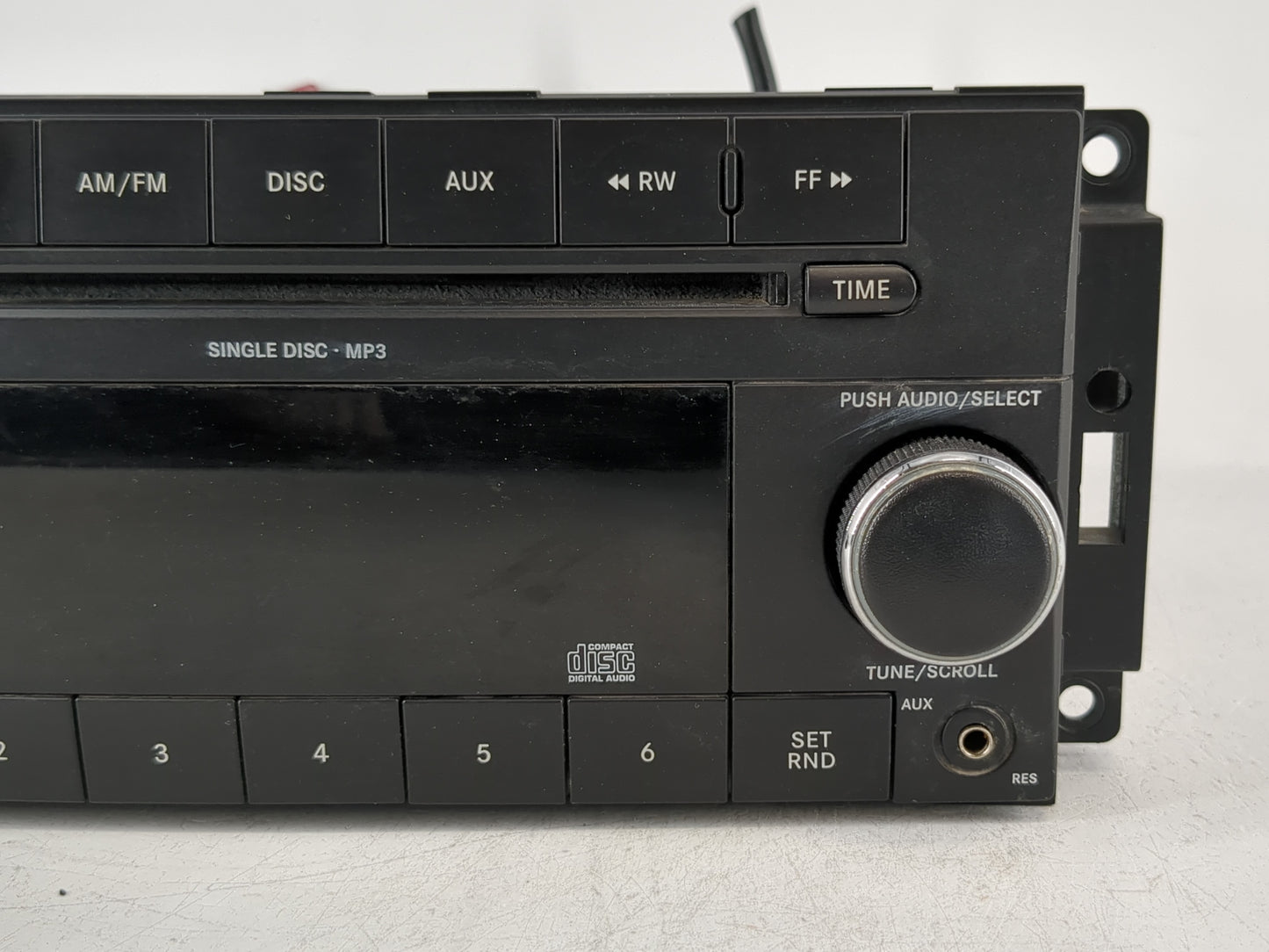 2009-2010 Jeep Patriot Radio AM FM Cd Player Receiver Replacement P/N:P05091111AC Fits Fits 2008 2009 2010 OEM Used Auto Parts