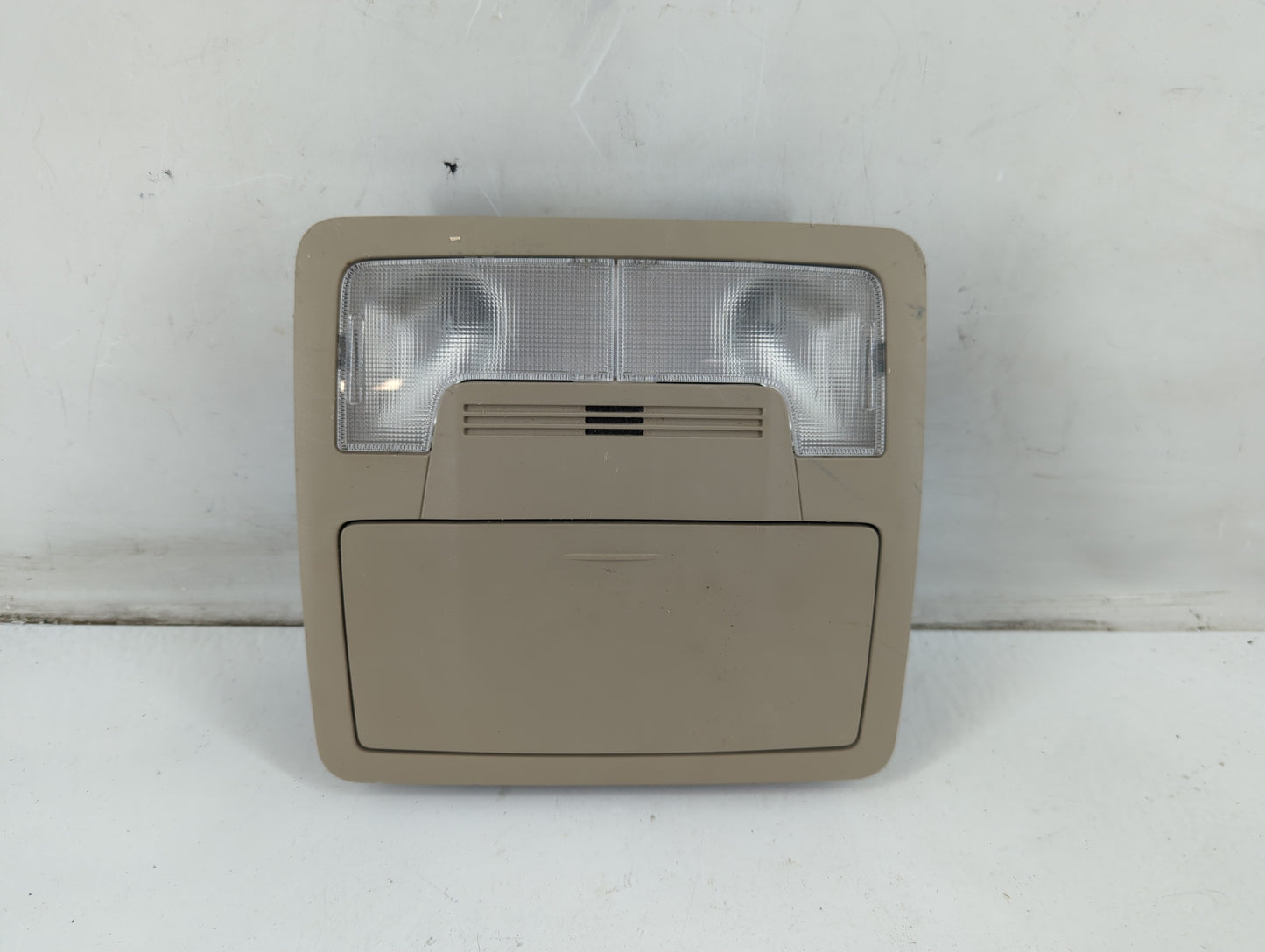 2014 Toyota Camry Overhead Roof Console - Oemusedautoparts1.com