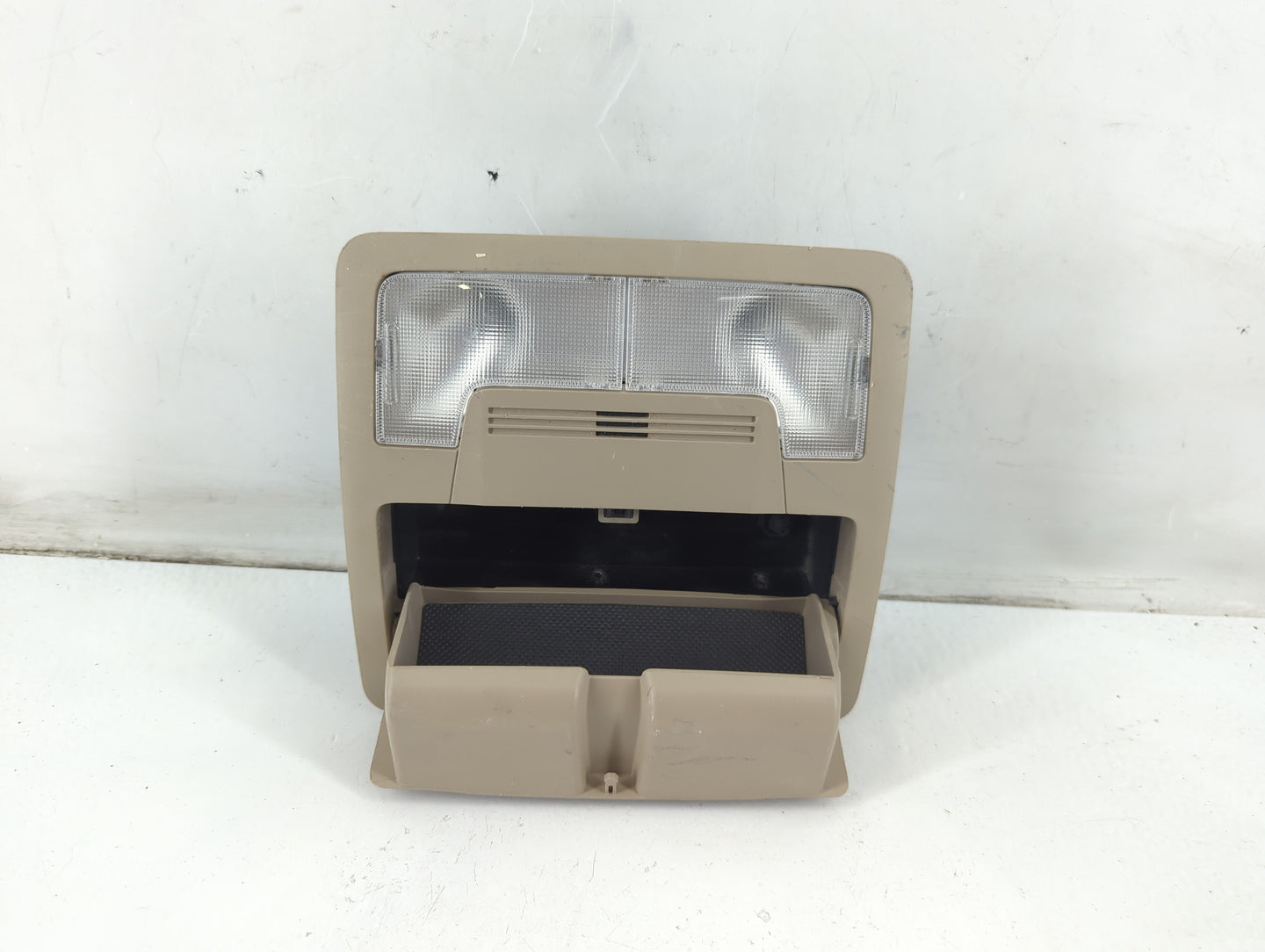2014 Toyota Camry Overhead Roof Console - Oemusedautoparts1.com
