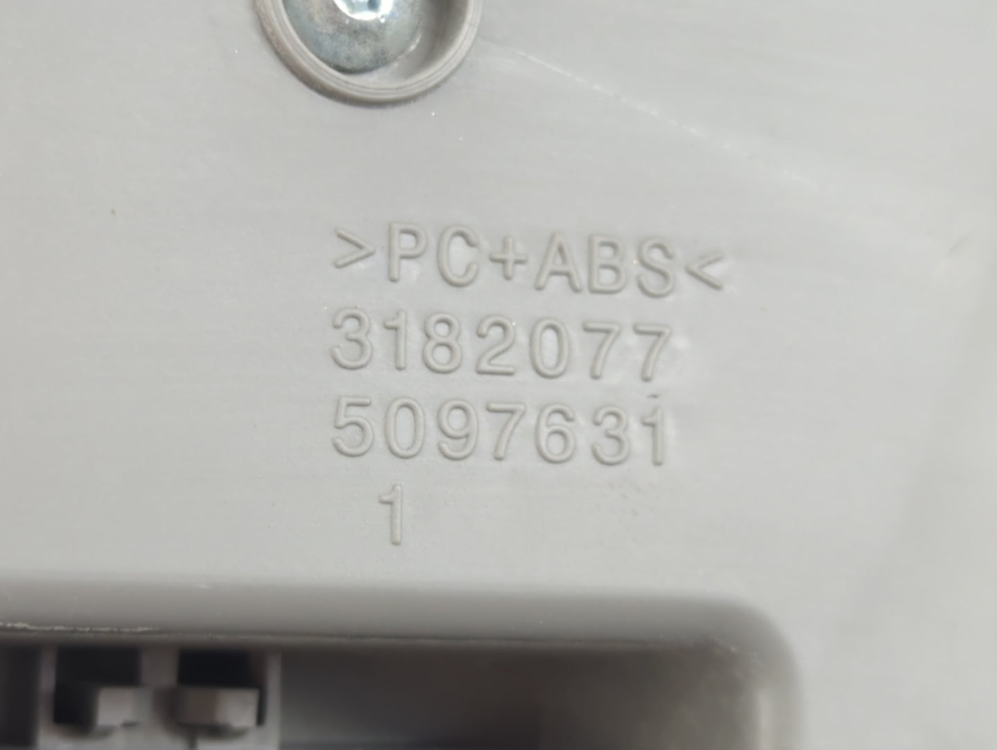 2018 Toyota Camry Overhead Roof Console - Oemusedautoparts1.com