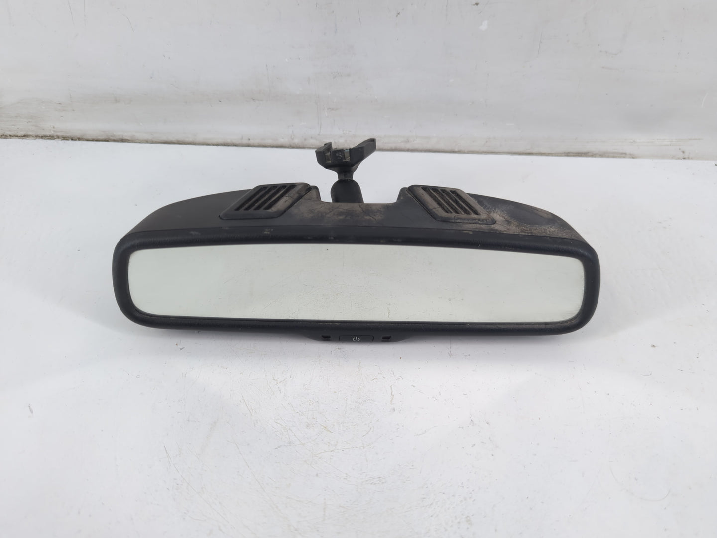 2010-2012 Chrysler Town & Country Interior Rear View Mirror Replacement OEM P/N:E11026130 Fits Fits 2010 2011 2012 OEM Used Auto Parts - Oemusedautoparts1.com